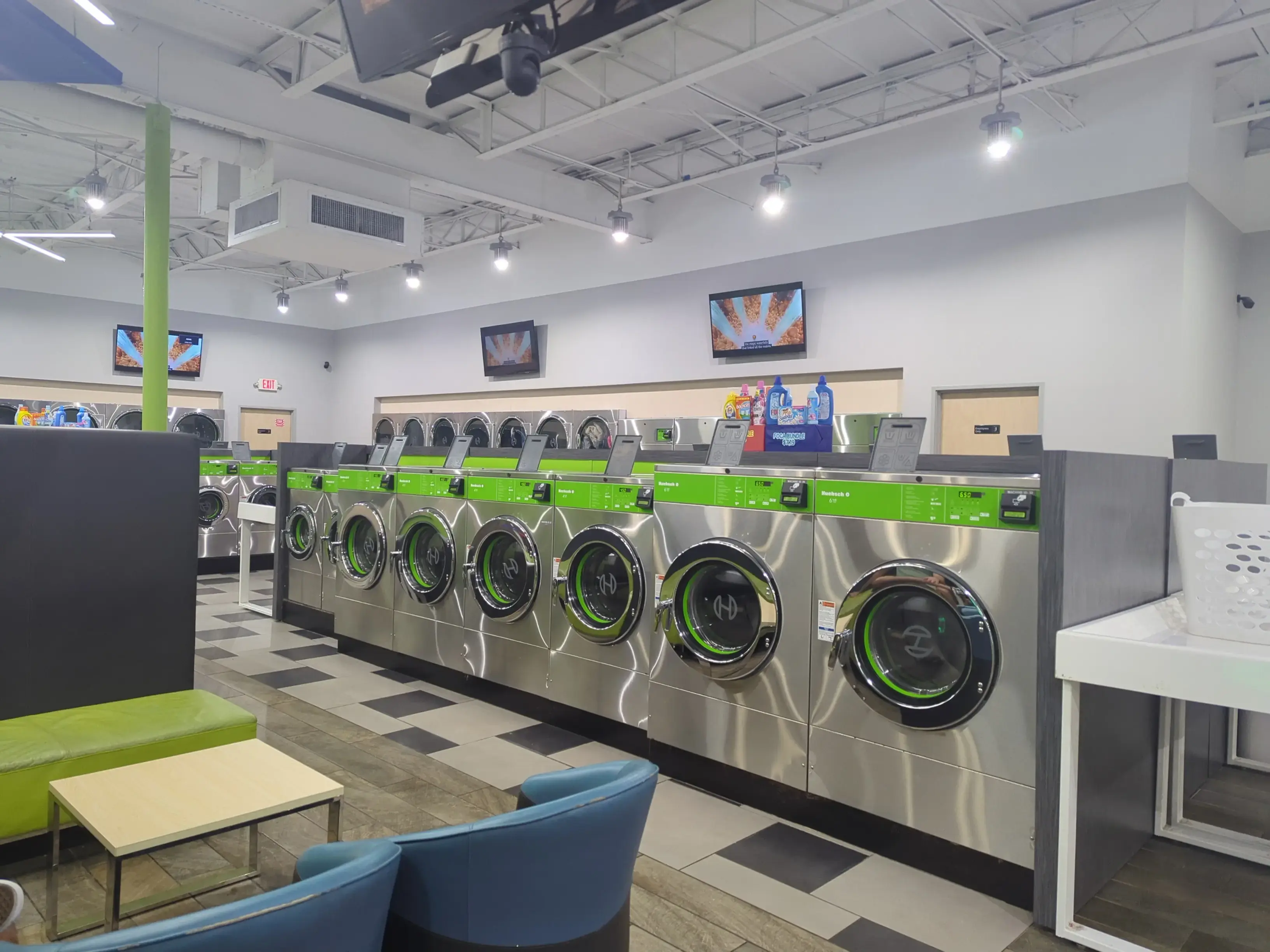 SpinXpress Laundry - Palm Blvd - Wash & Fold Services thumbnail 3