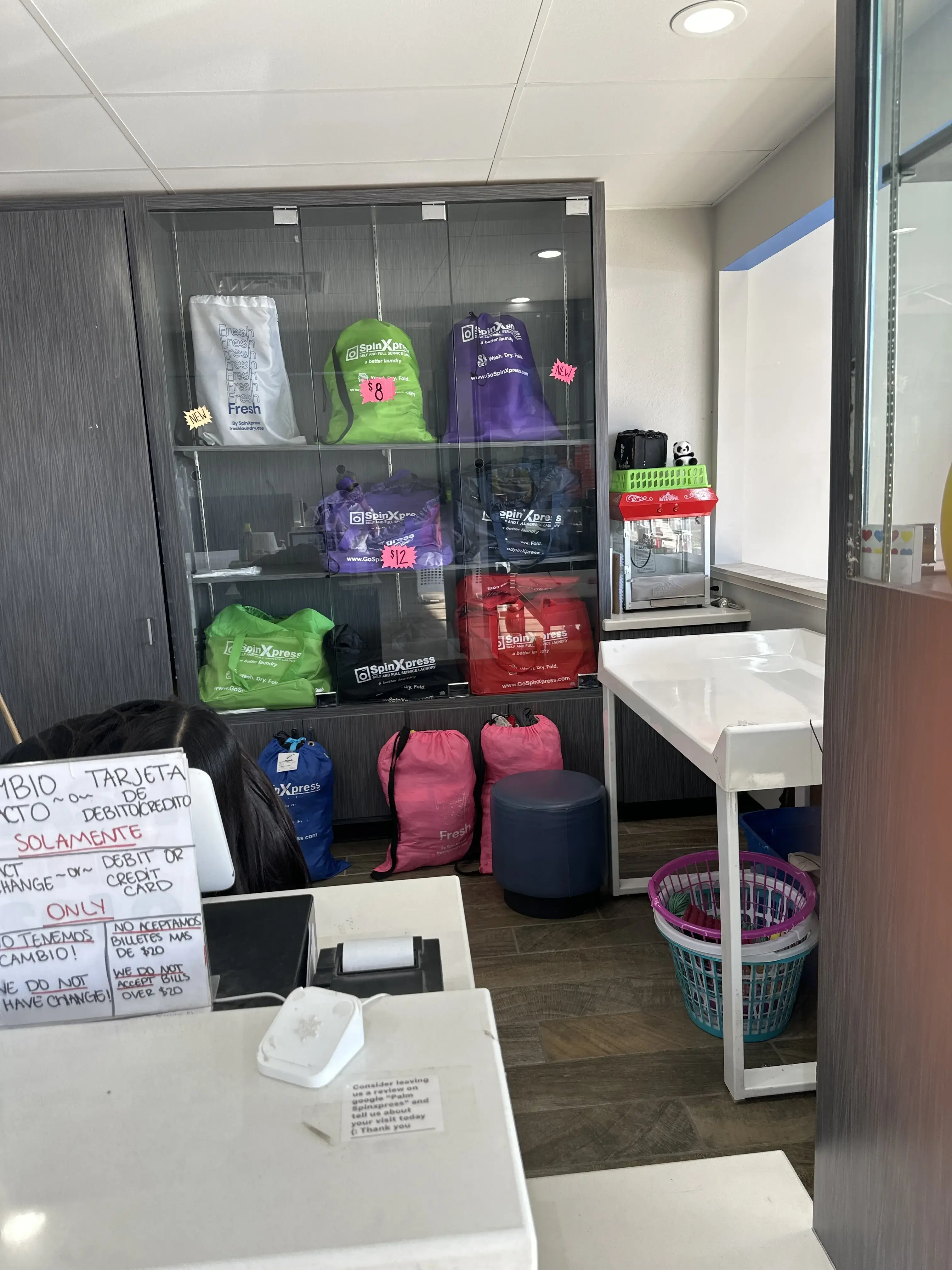 SpinXpress Laundry - Palm Blvd - Wash & Fold Services thumbnail 12