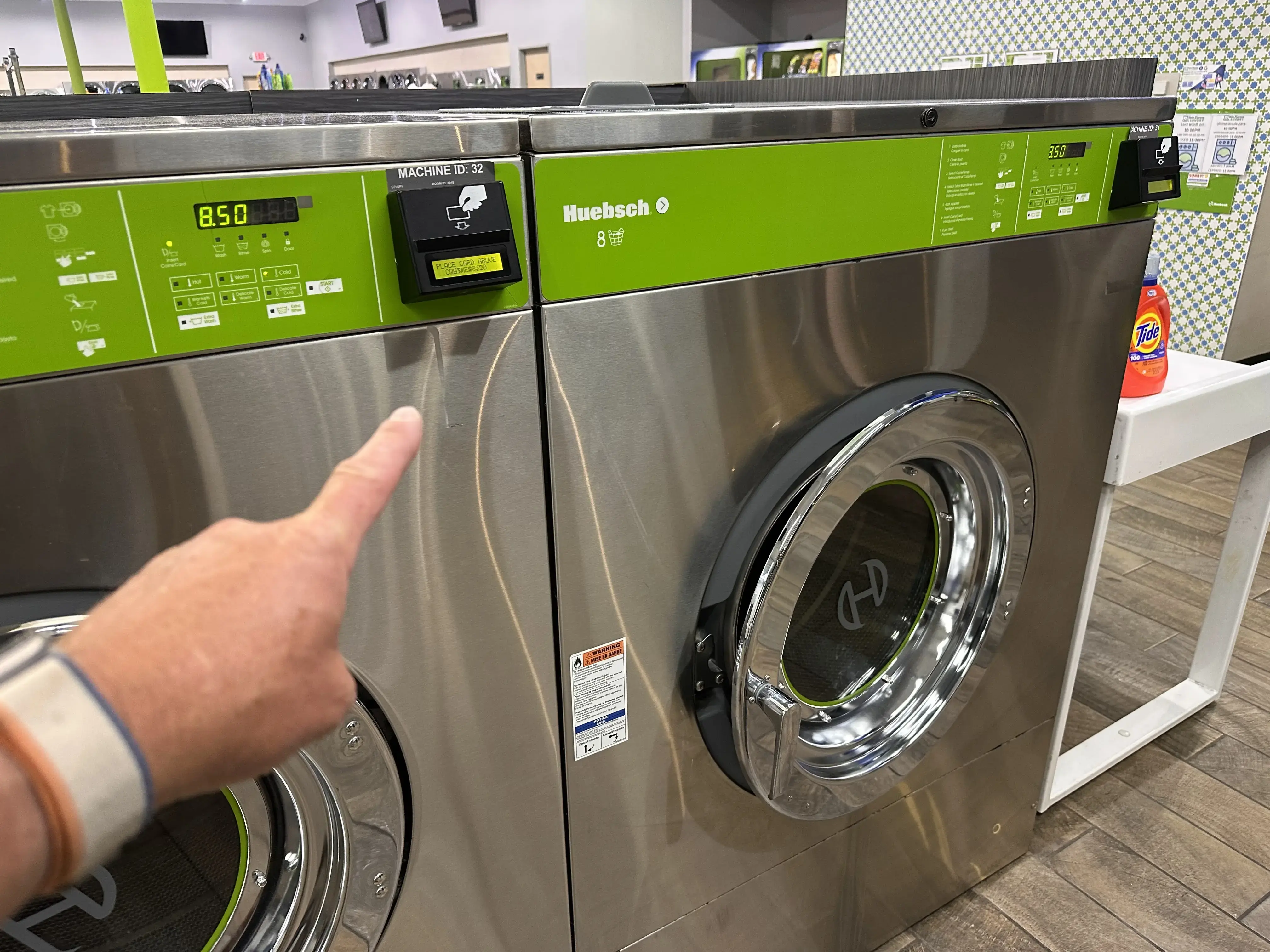 SpinXpress Laundry - Palm Blvd - Wash & Fold Services - Image 19