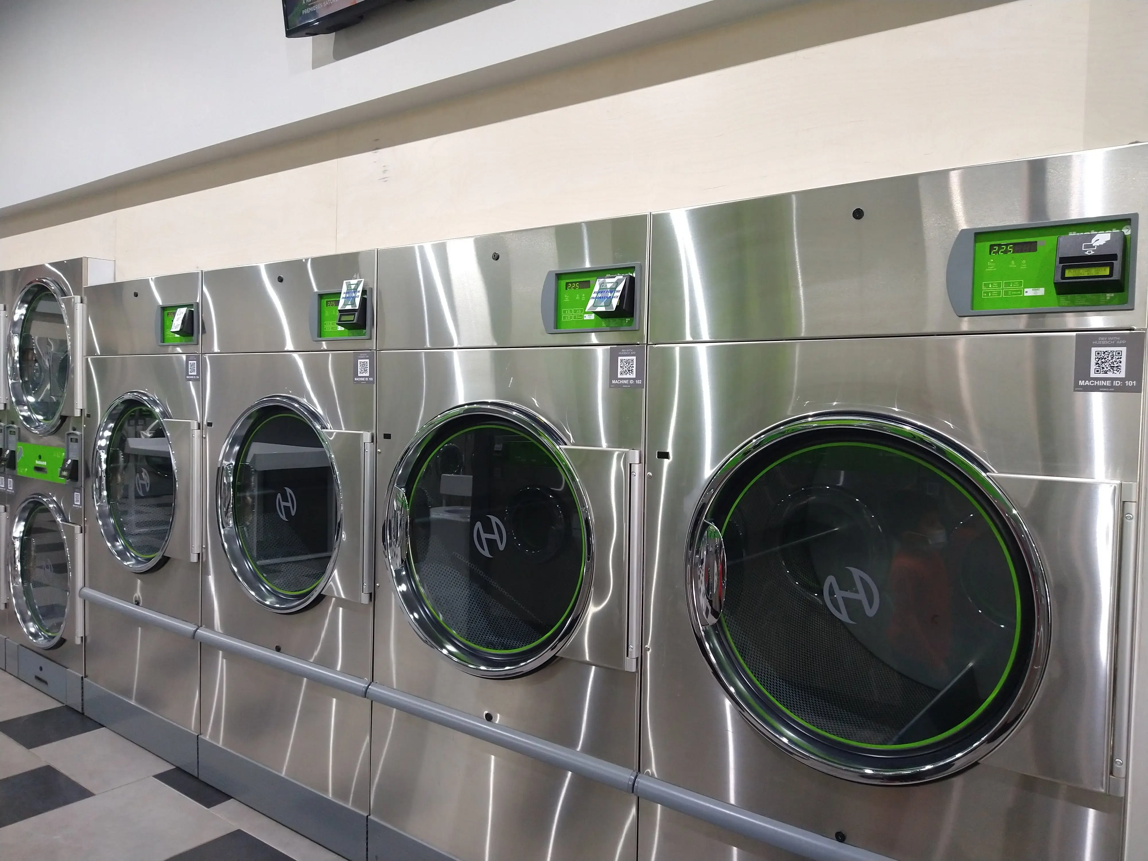SpinXpress Laundry - Palm Blvd - Wash & Fold Services thumbnail 18
