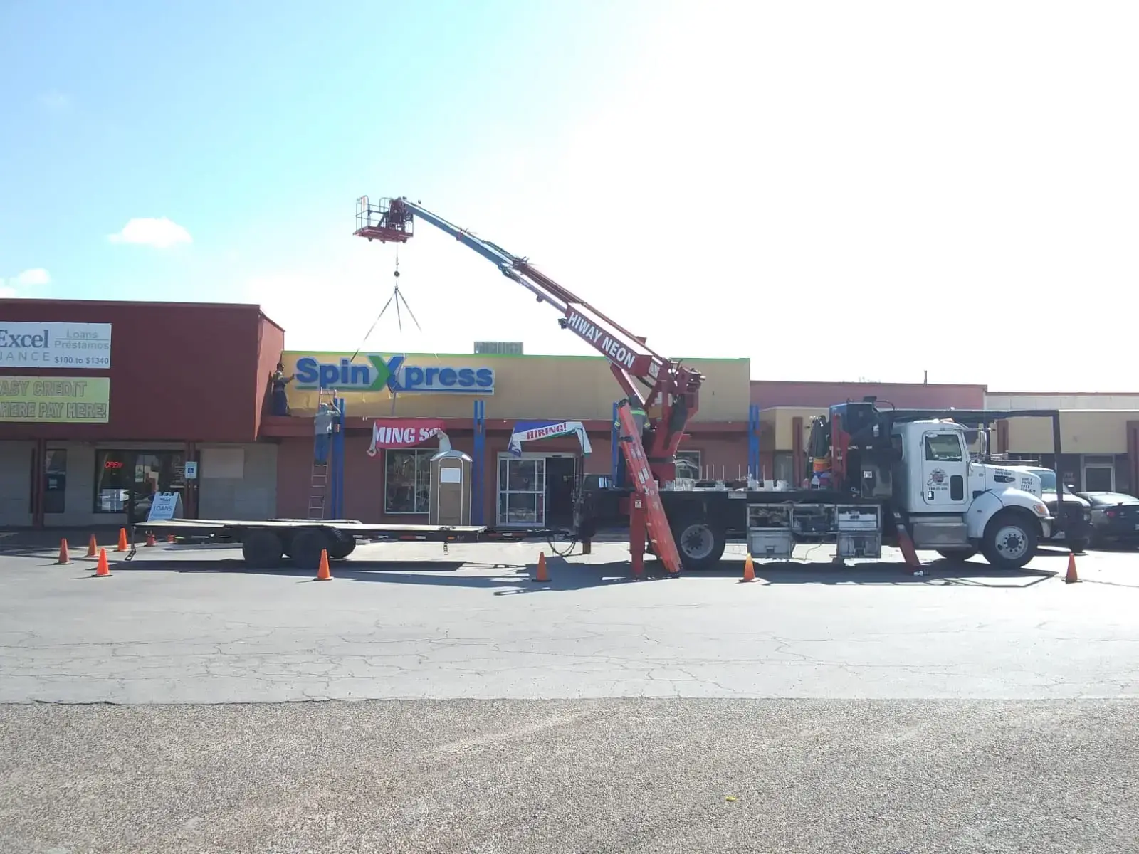SpinXpress Laundry - Palm Blvd - Wash & Fold Services - Image 13