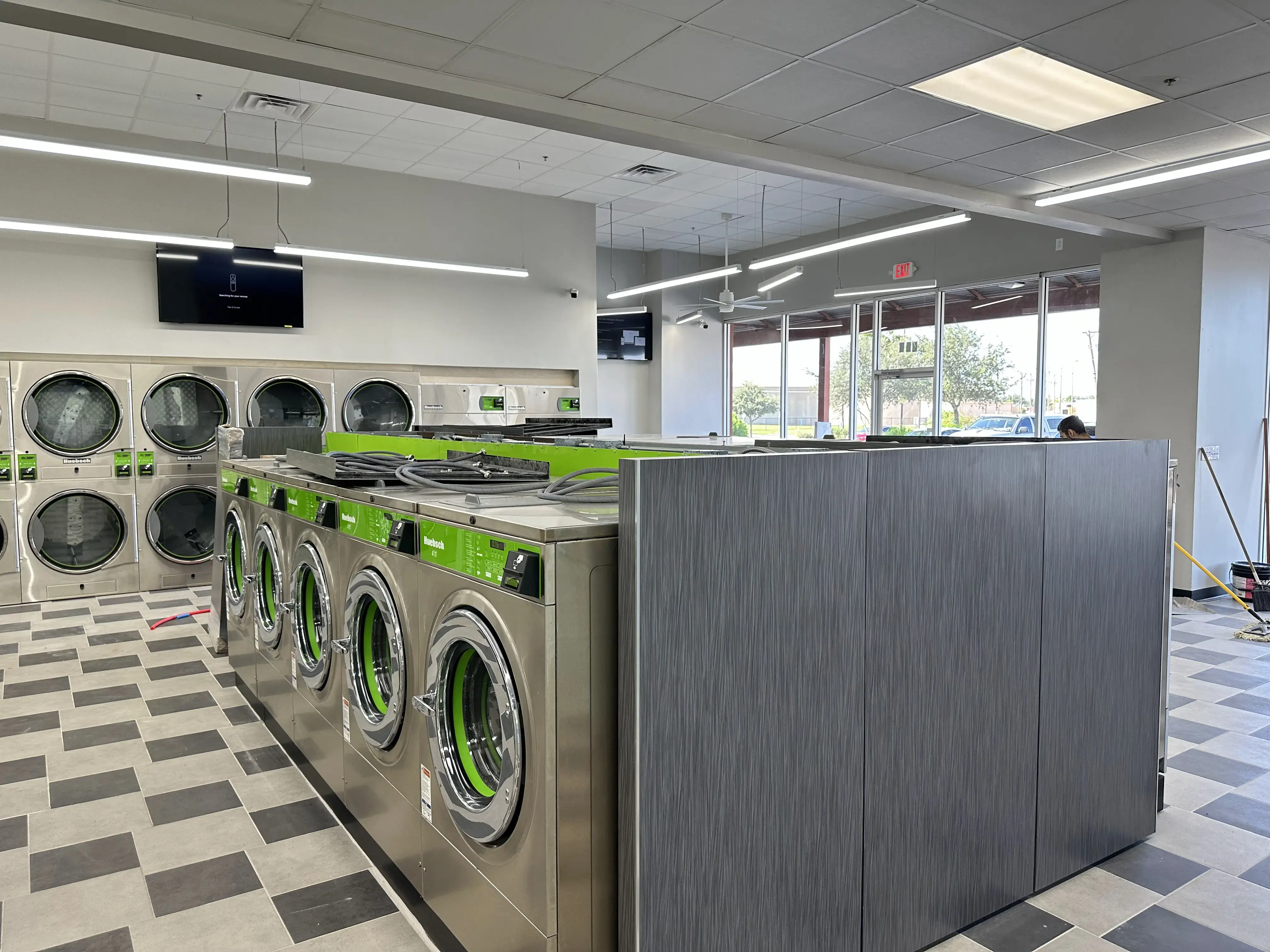 SpinXpress Laundry - South McAllen - Wash & Fold Services - Image 1