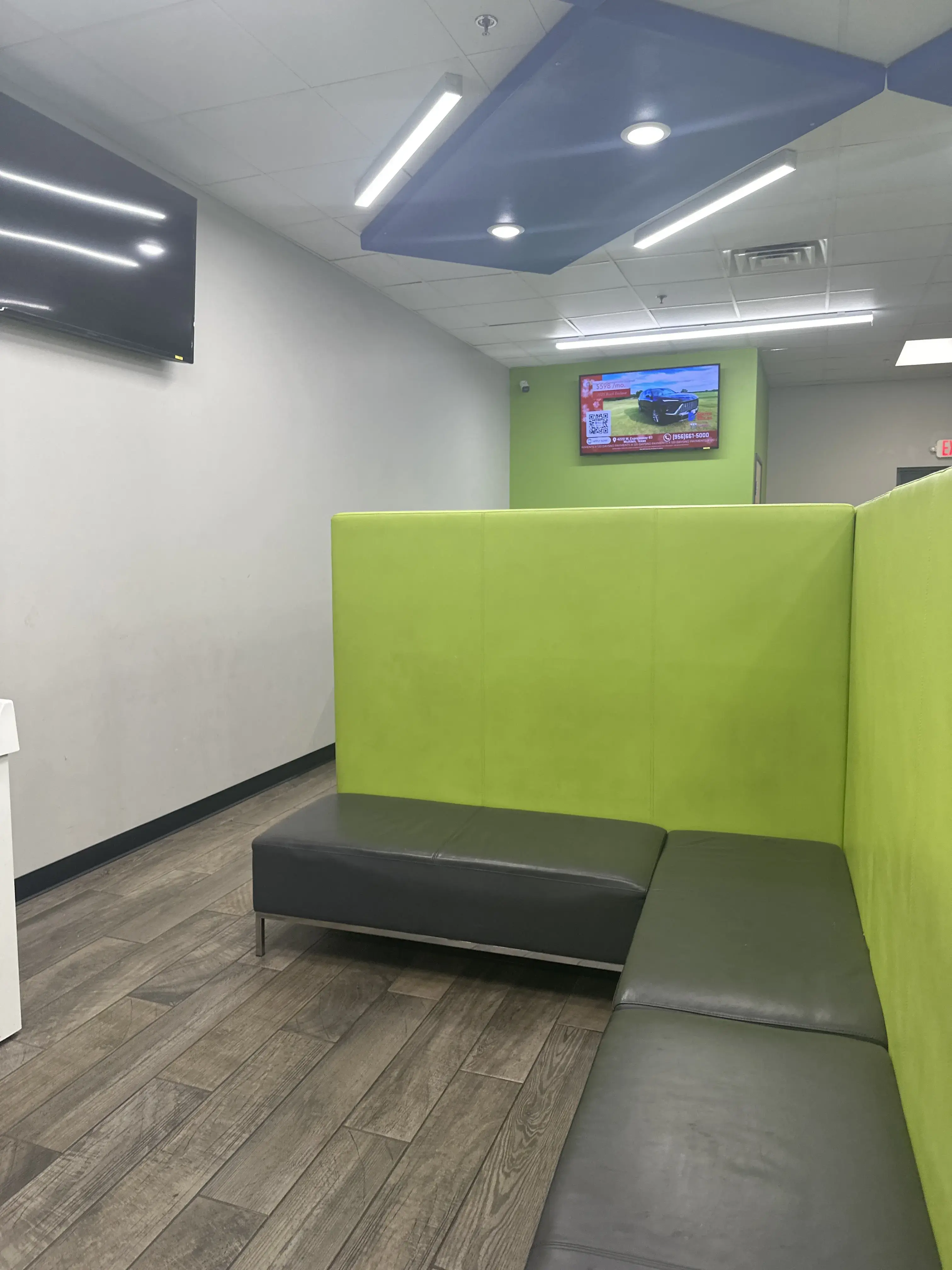 SpinXpress Laundry - South McAllen - Wash & Fold Services - Image 9