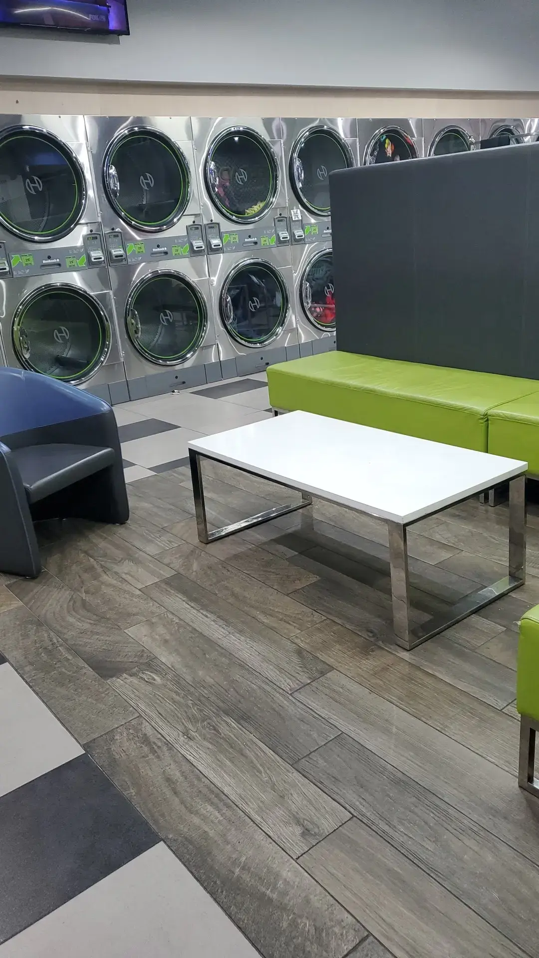 SpinXpress Laundry - W. Commerce St - Wash & Fold Services - Image 20