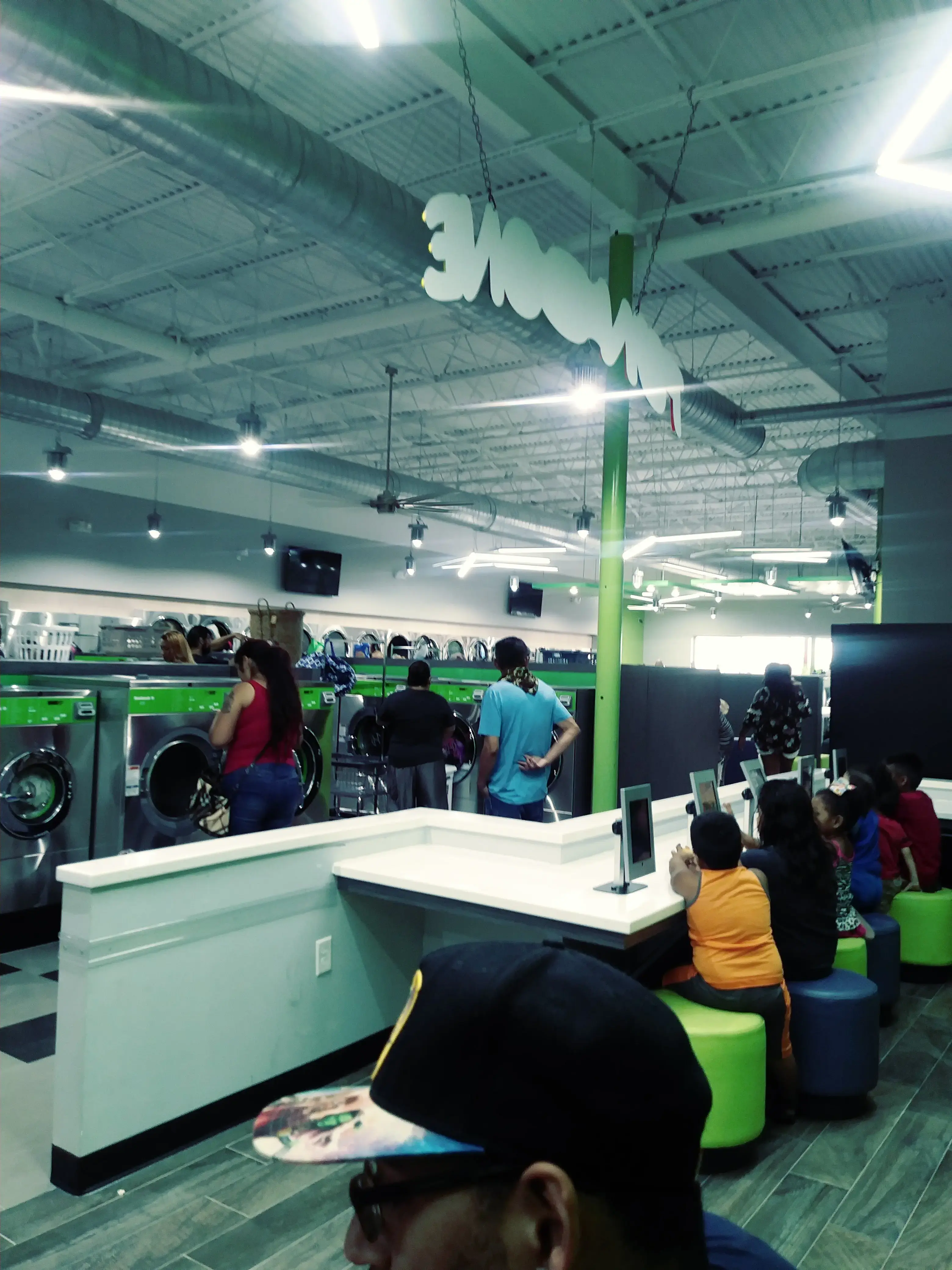 SpinXpress Laundry - W. Commerce St - Wash & Fold Services - Image 18