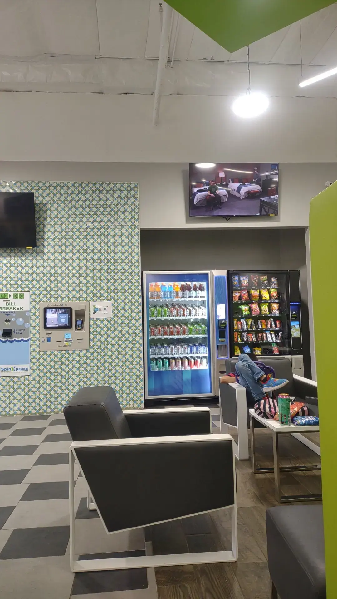 SpinXpress Laundry - Walzem - Wash & Fold Services - Image 19