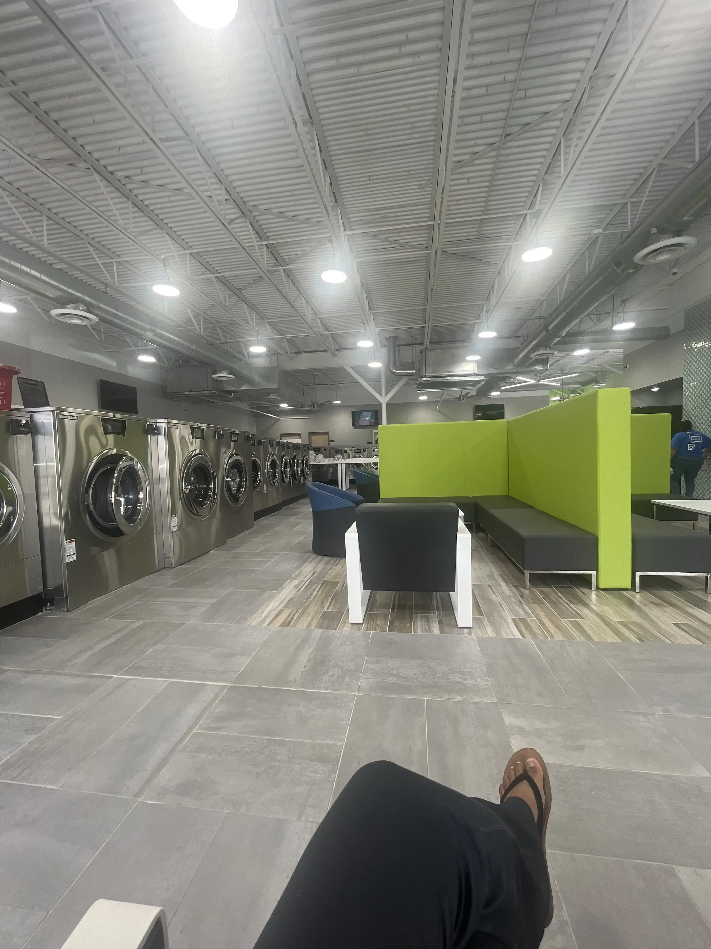 SpinXpress Laundry - Weber Rd - Wash & Fold Services thumbnail 20
