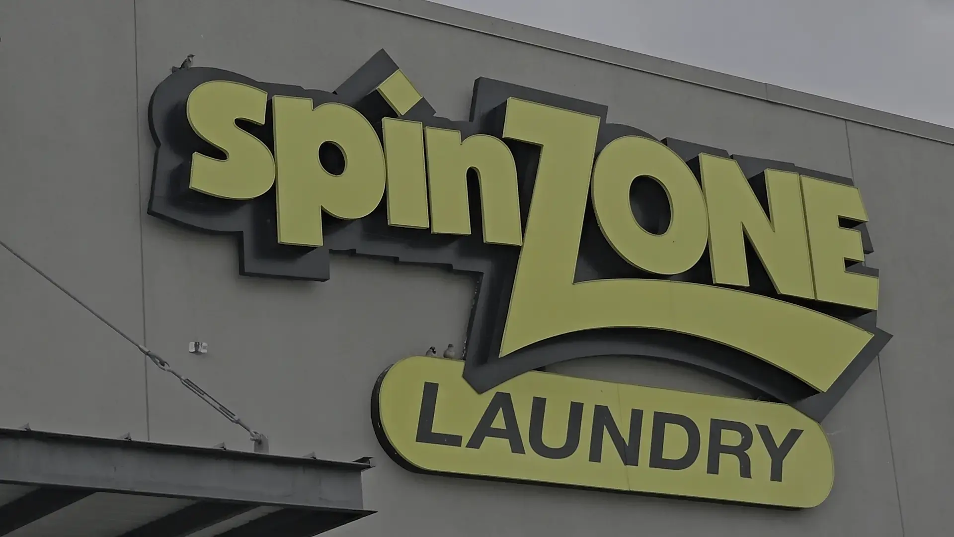 SpinZone Laundry thumbnail 3