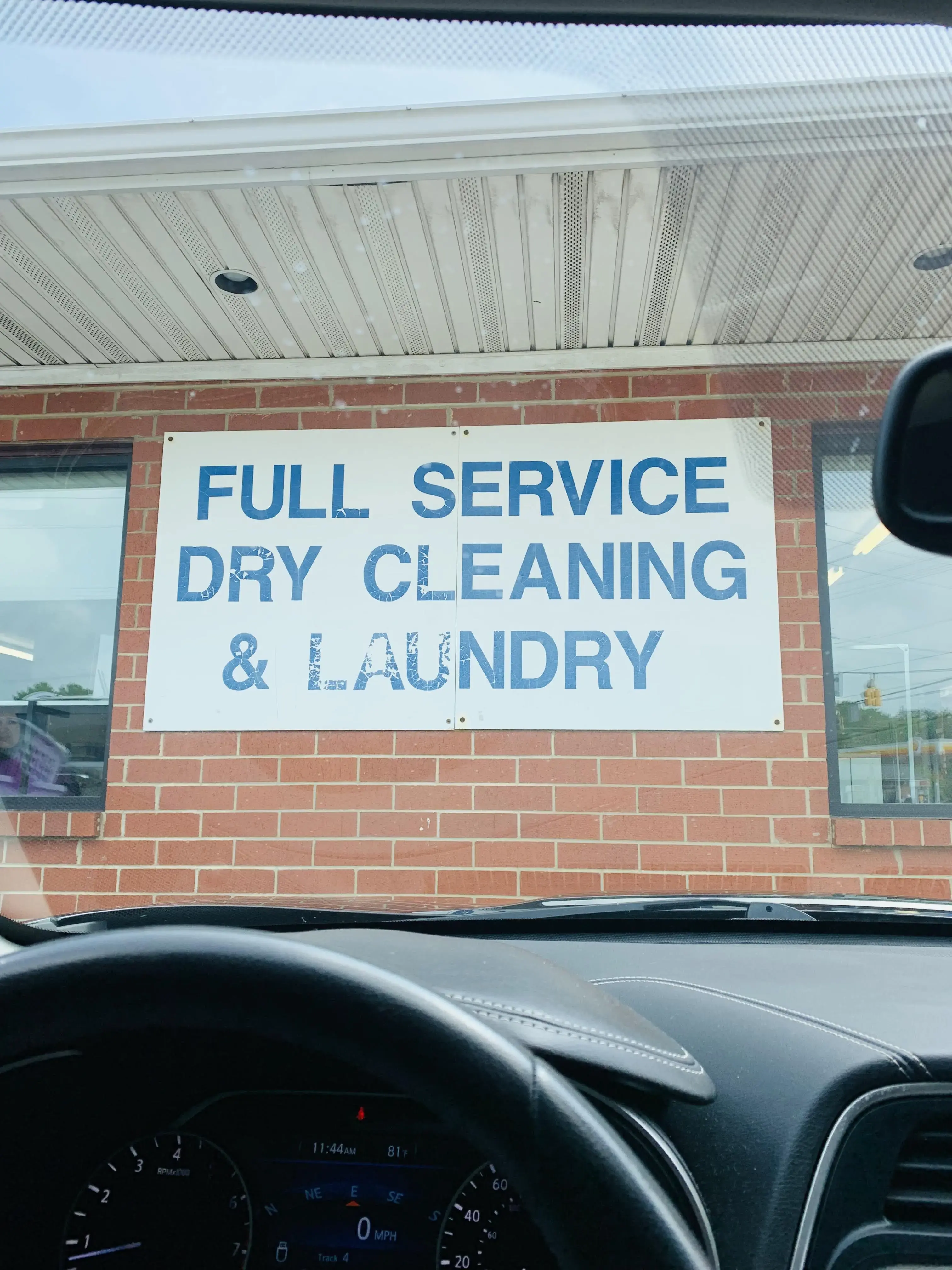 Splash & Dash 24/7 Laundromat and Car Wash thumbnail 20