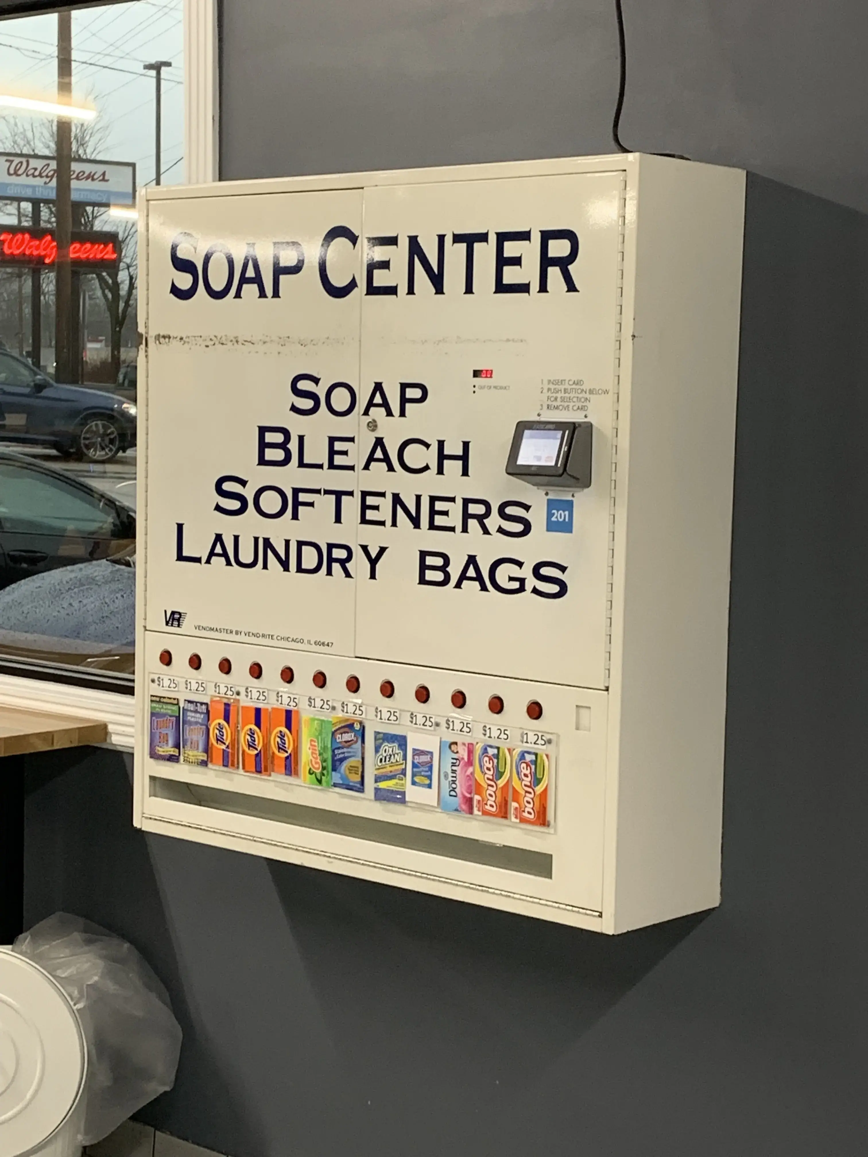 Splash & Dash 24/7 Laundromat and Car Wash thumbnail 7