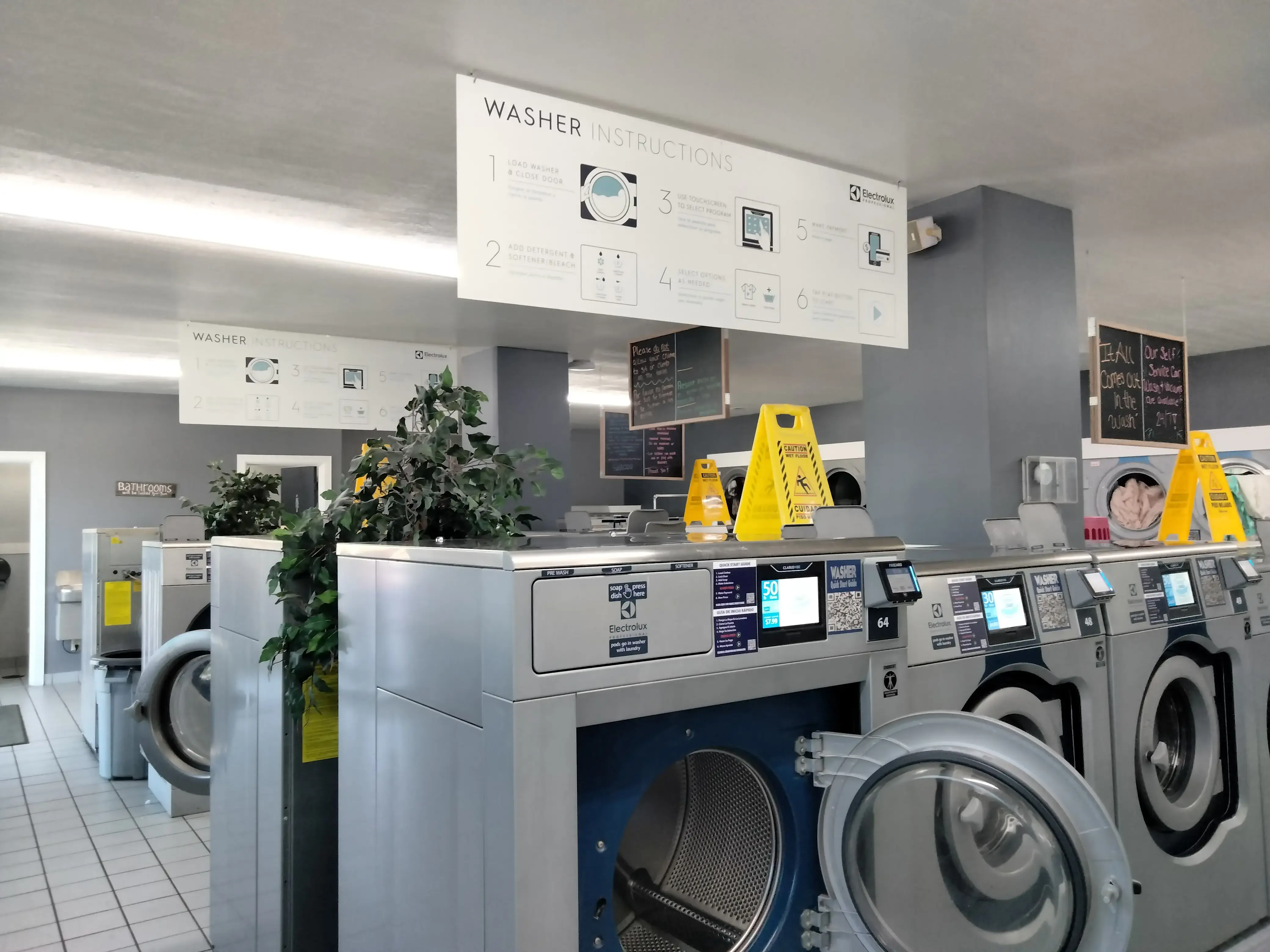 Splash & Dash 24/7 Laundromat and Car Wash thumbnail 2