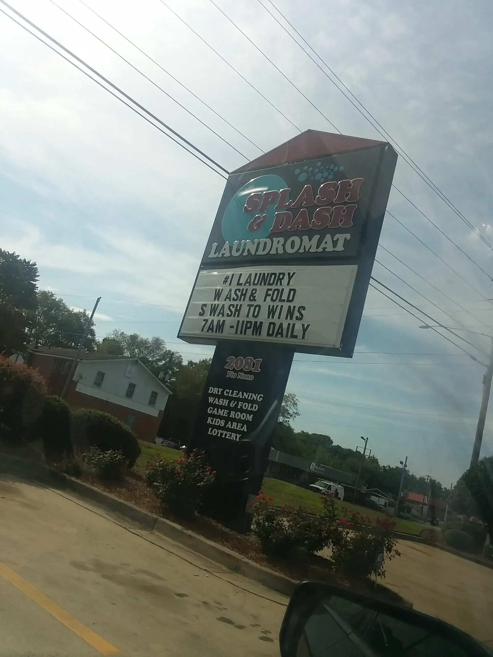 Splash & Dash Laundromat thumbnail 11