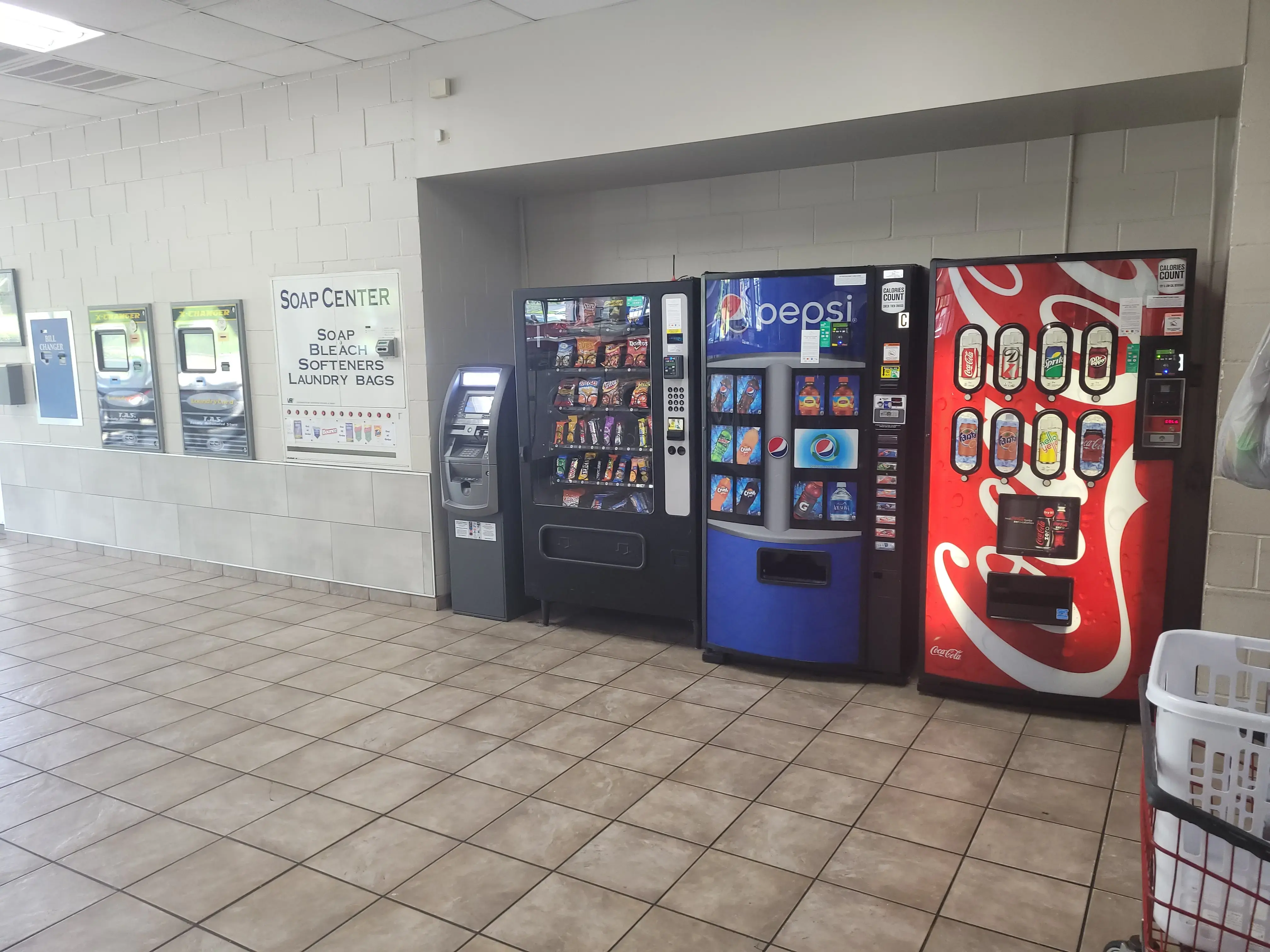 Splash & Dash Laundromat - Image 3