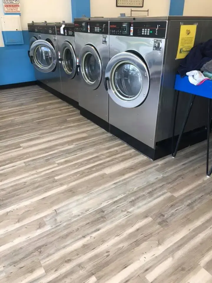 Splash 'Em Out Laundromat - Image 11