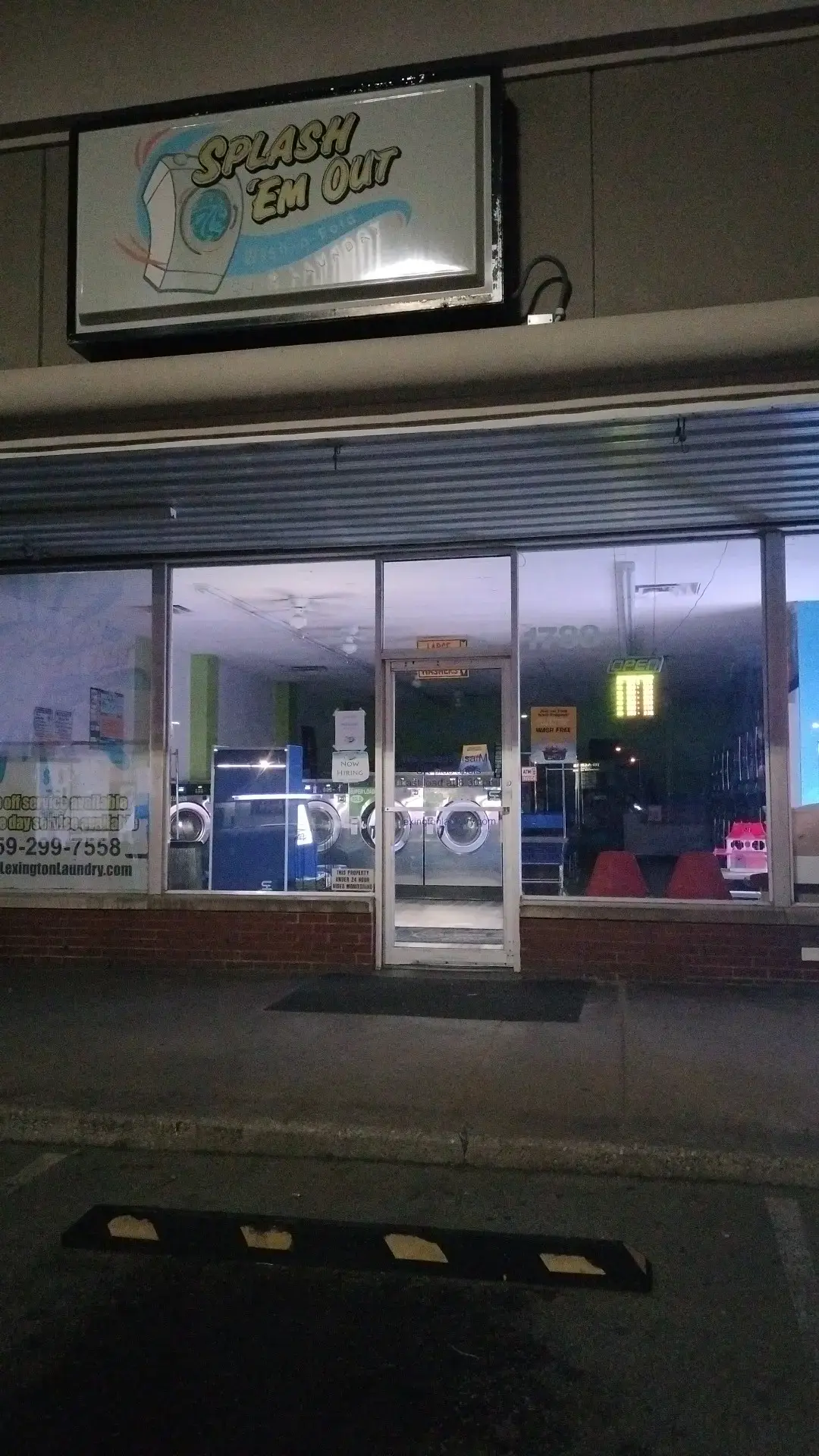 Splash 'Em Out Laundromat - Image 4