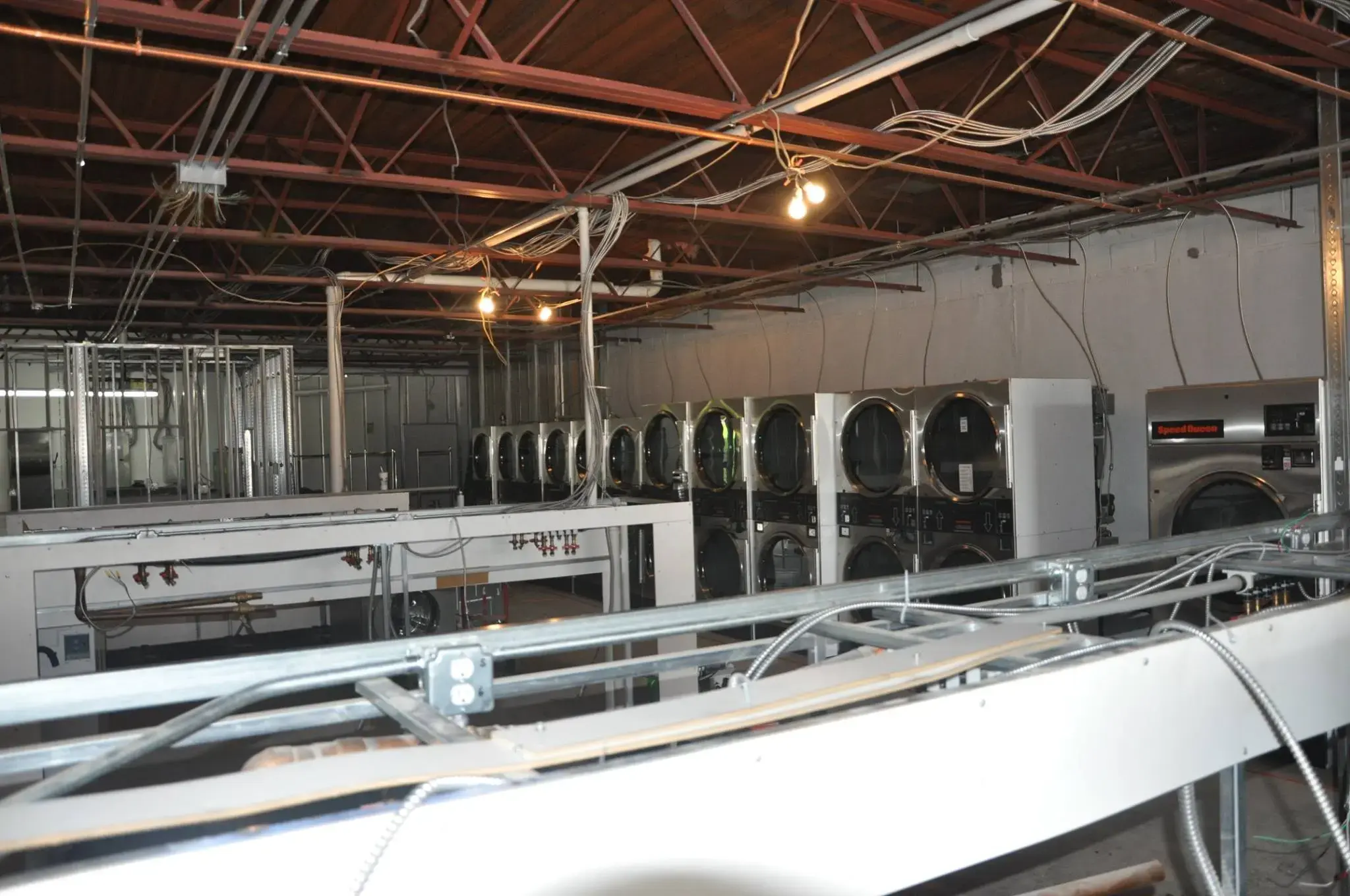 Splash 'Em Out Laundromat thumbnail 17