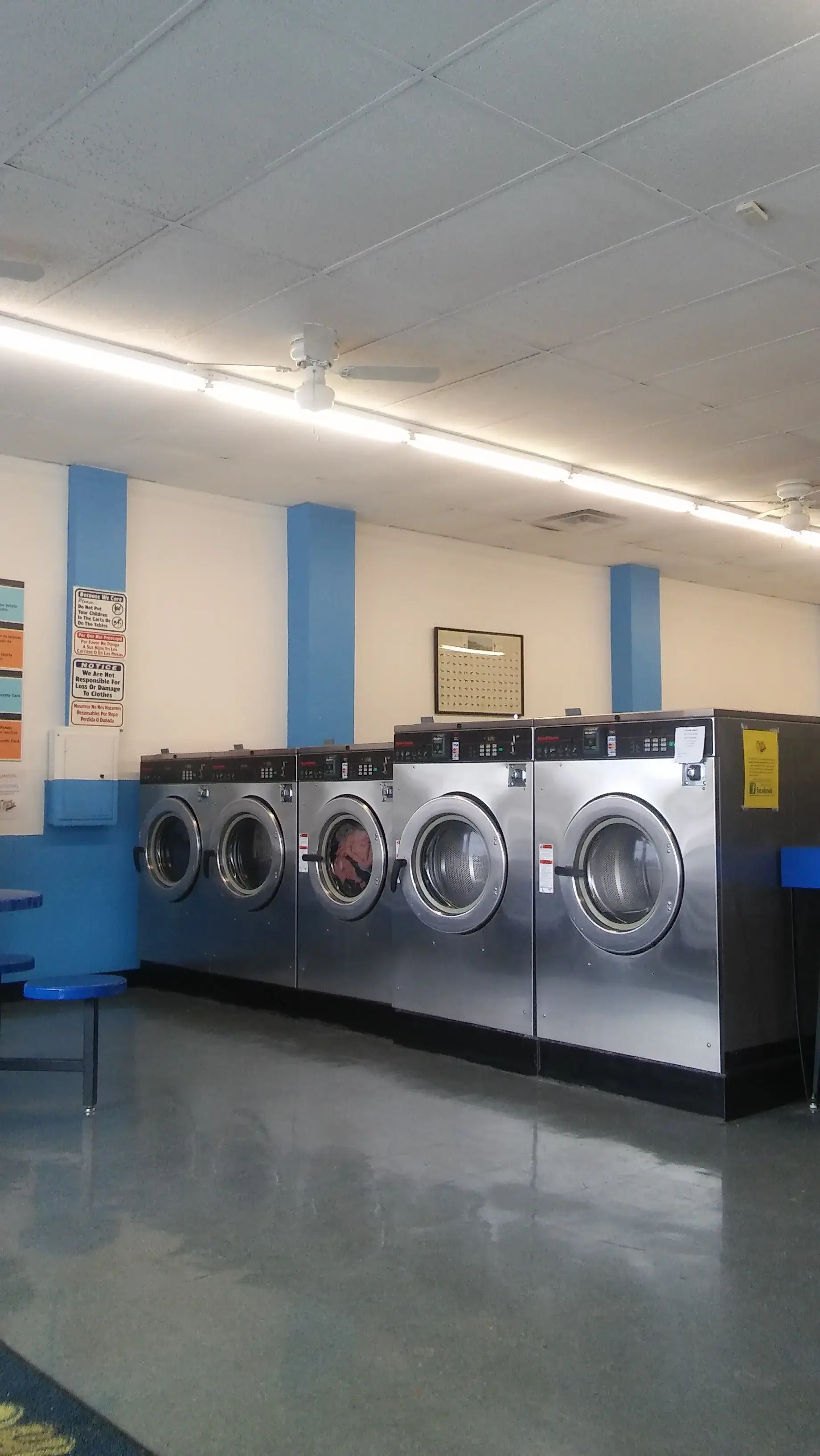 Splash 'Em Out Laundromat thumbnail 9