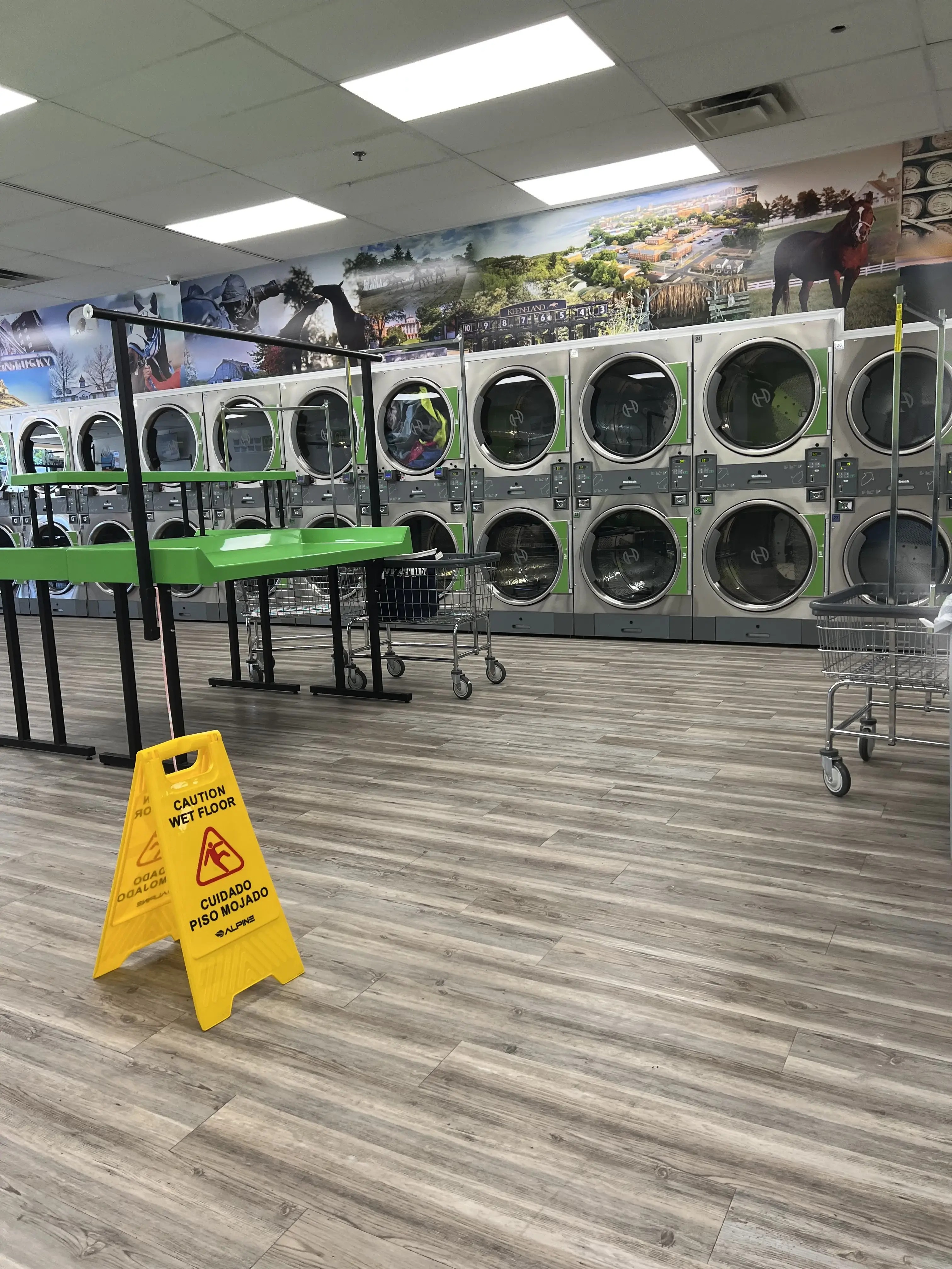 Splash 'Em Out Laundromat - Image 19