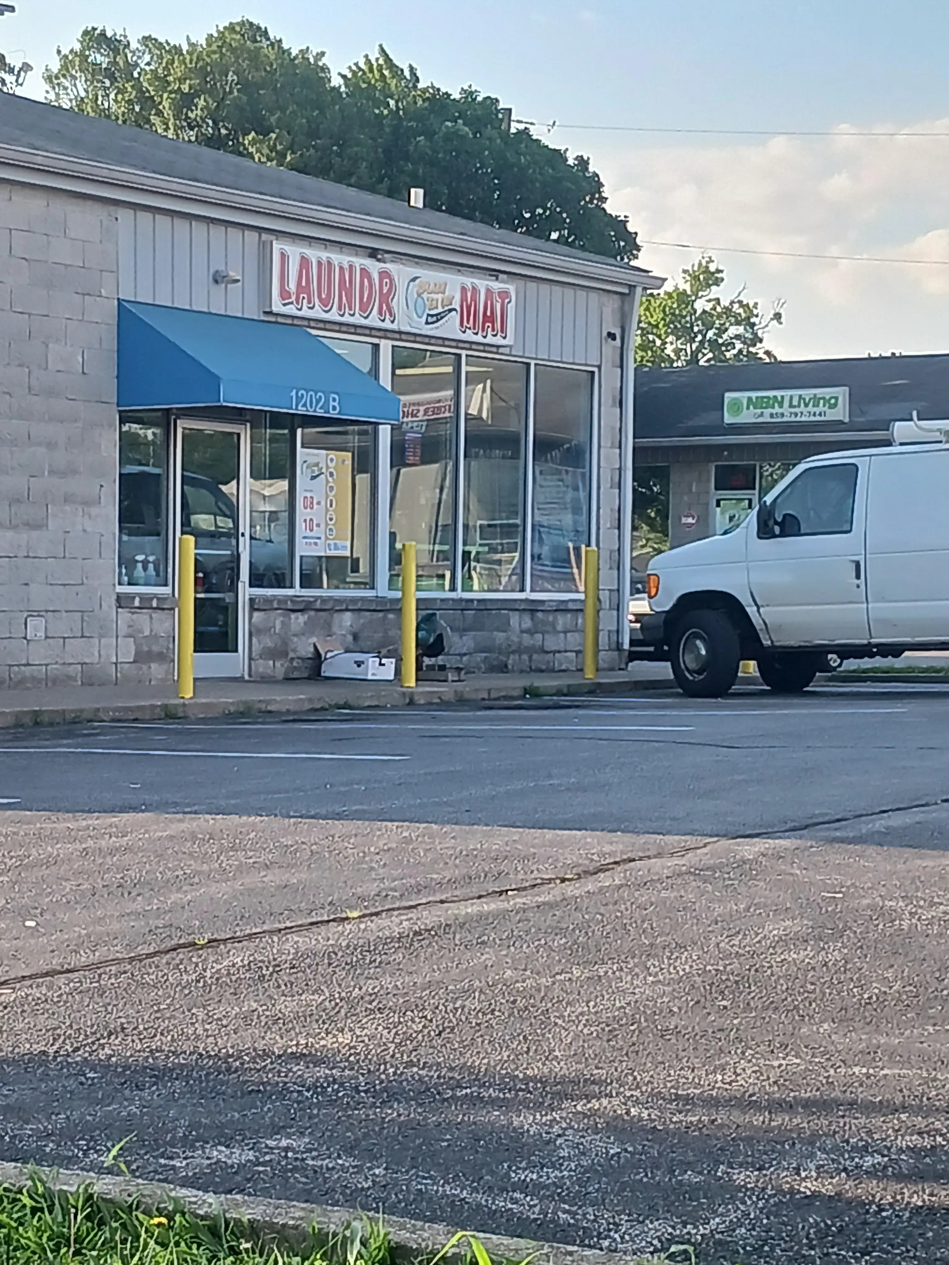Splash 'Em Out Laundromat - Image 7