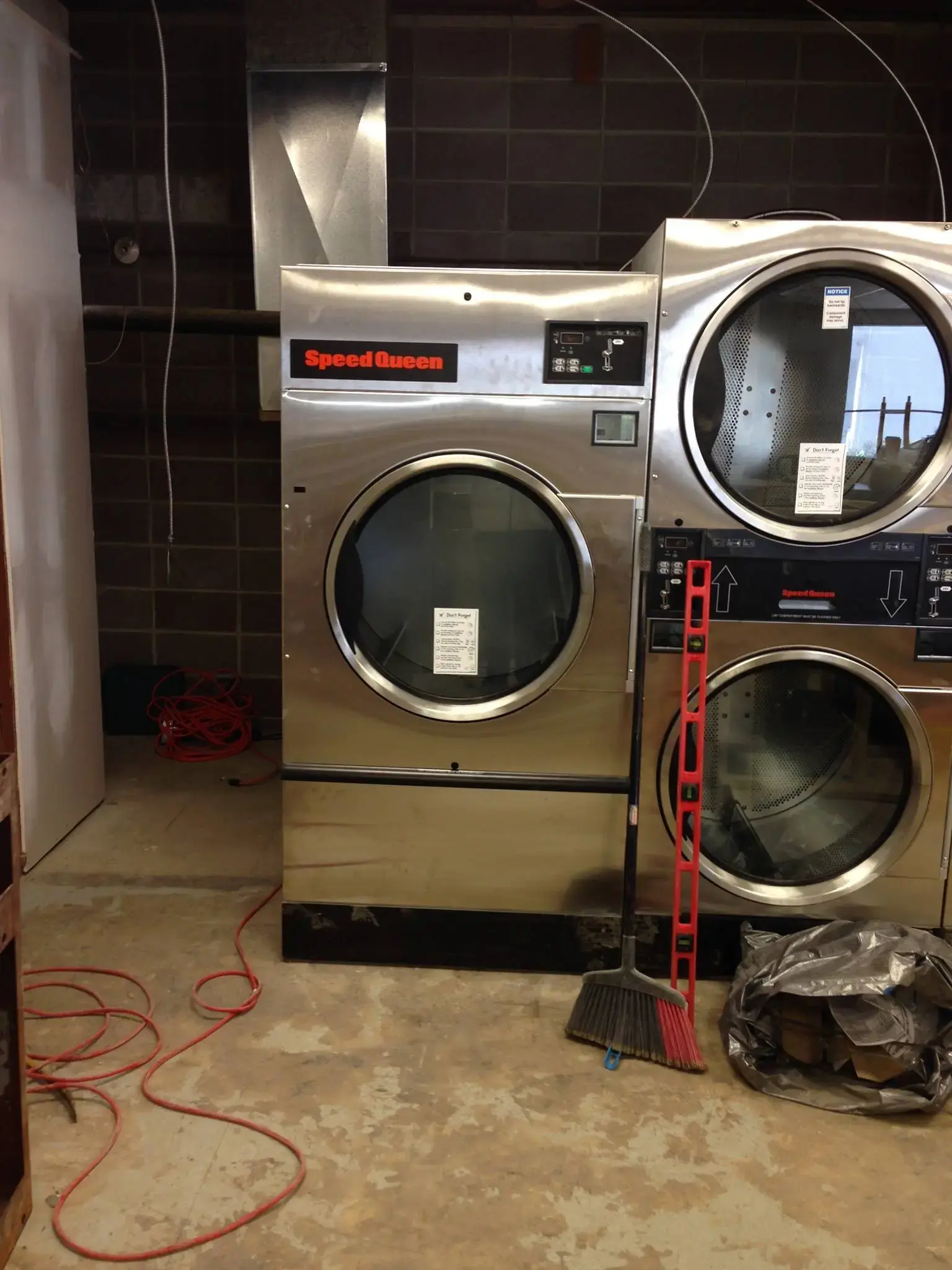 Splash 'Em Out Laundromat thumbnail 18