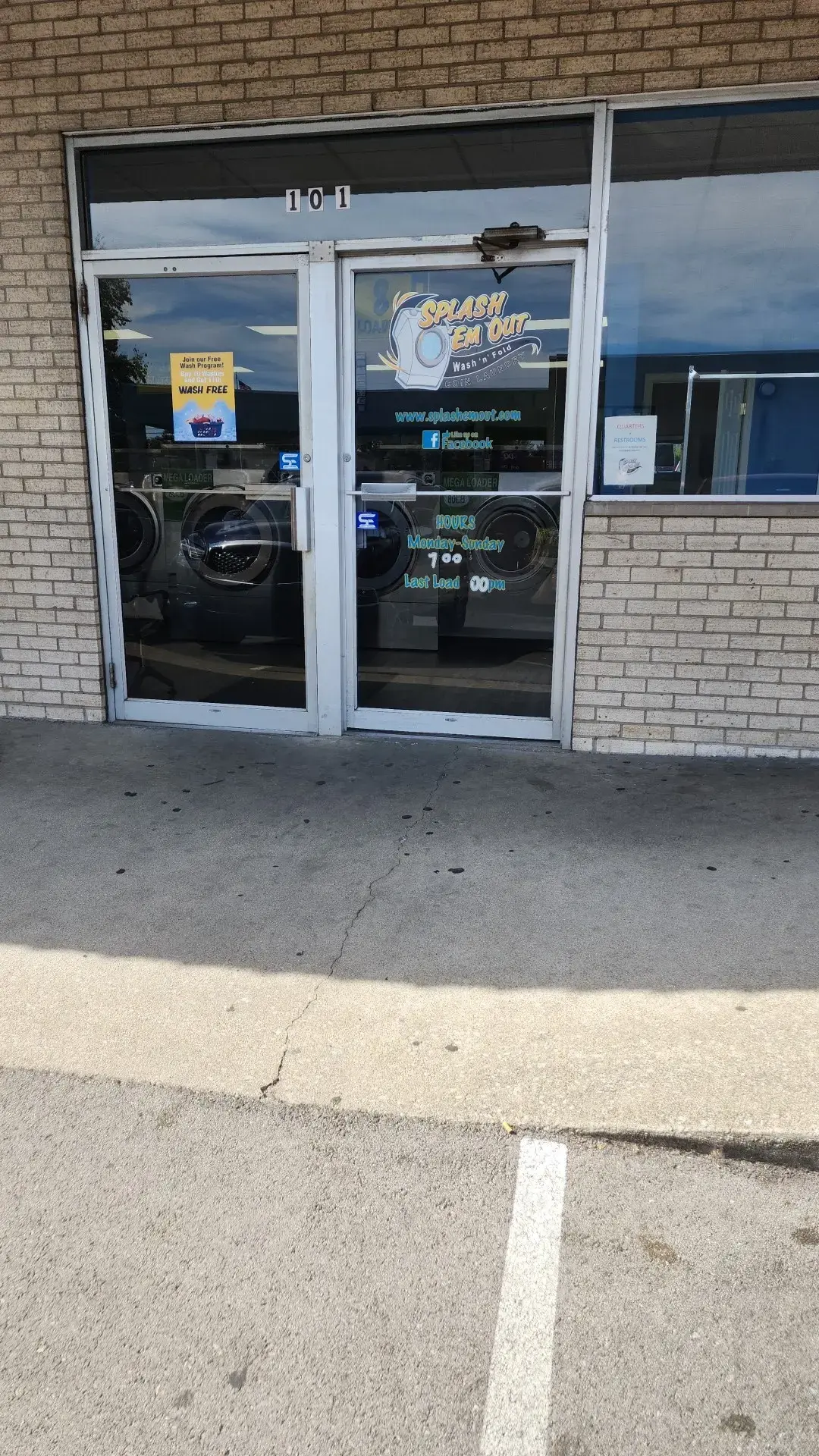 Splash 'Em Out Laundromat - Image 8
