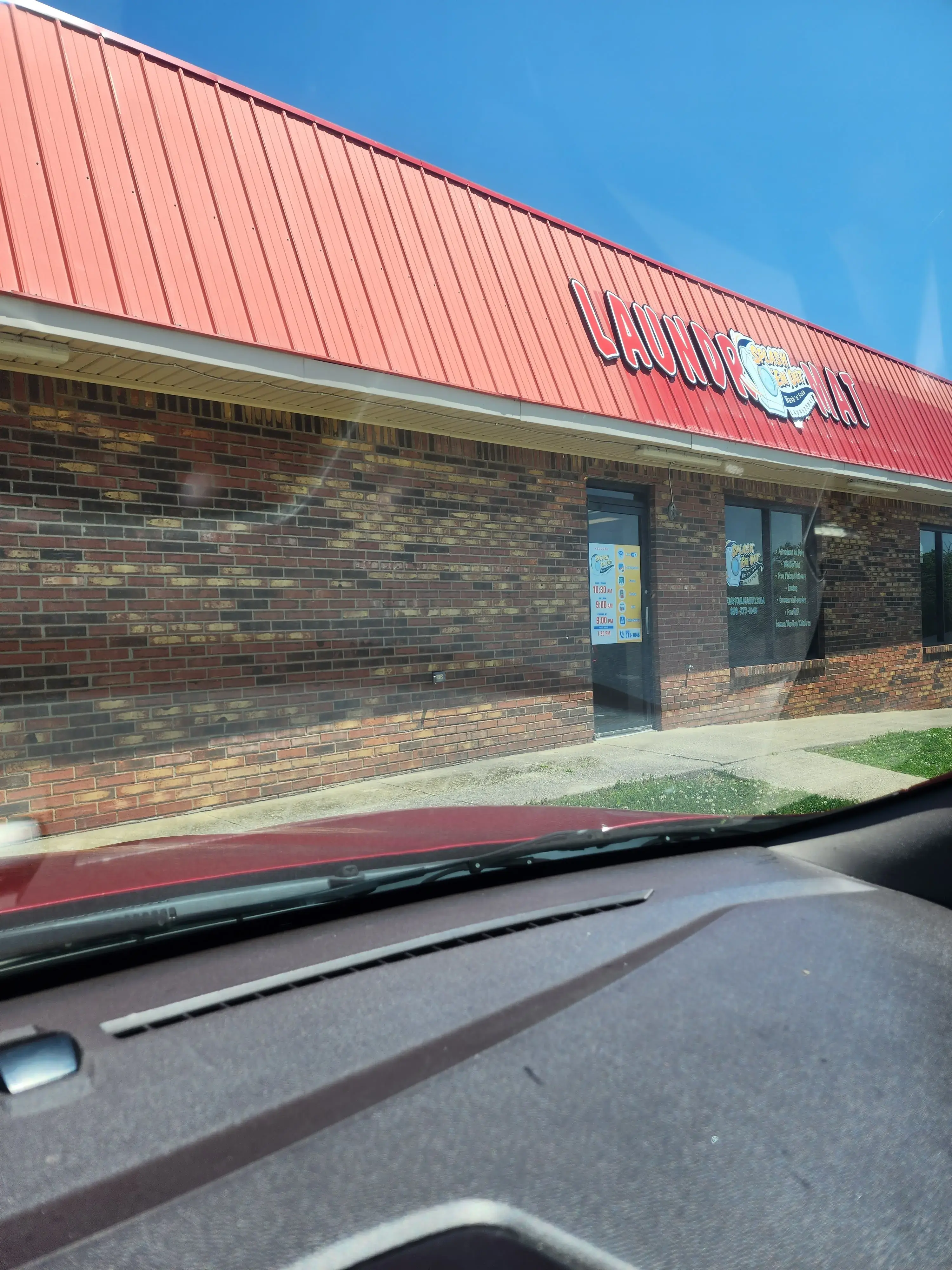 Splash 'Em Out Laundromat location