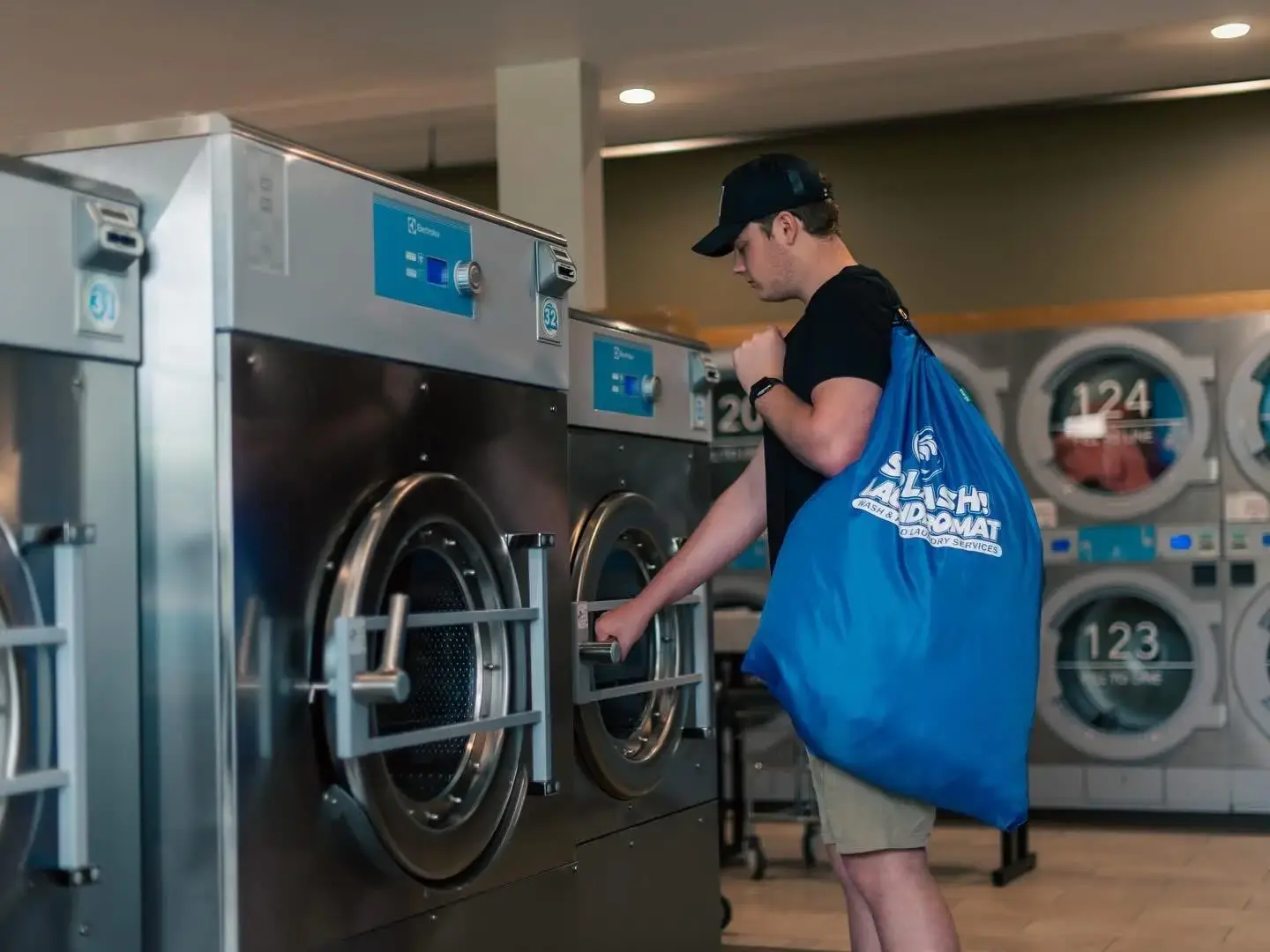 Splash Laundromat - Image 12