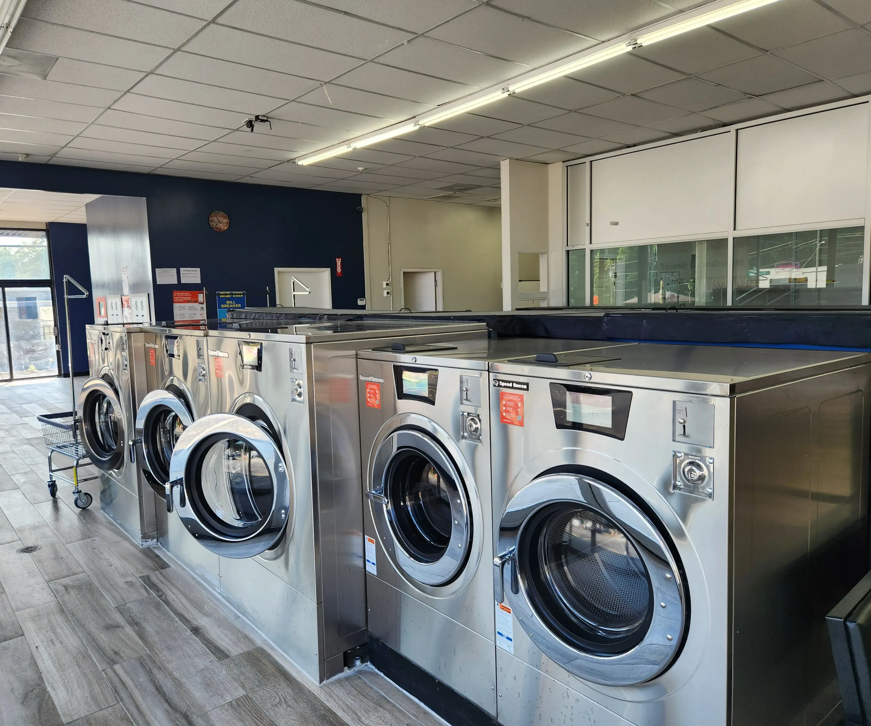 Splash Laundromat thumbnail 2