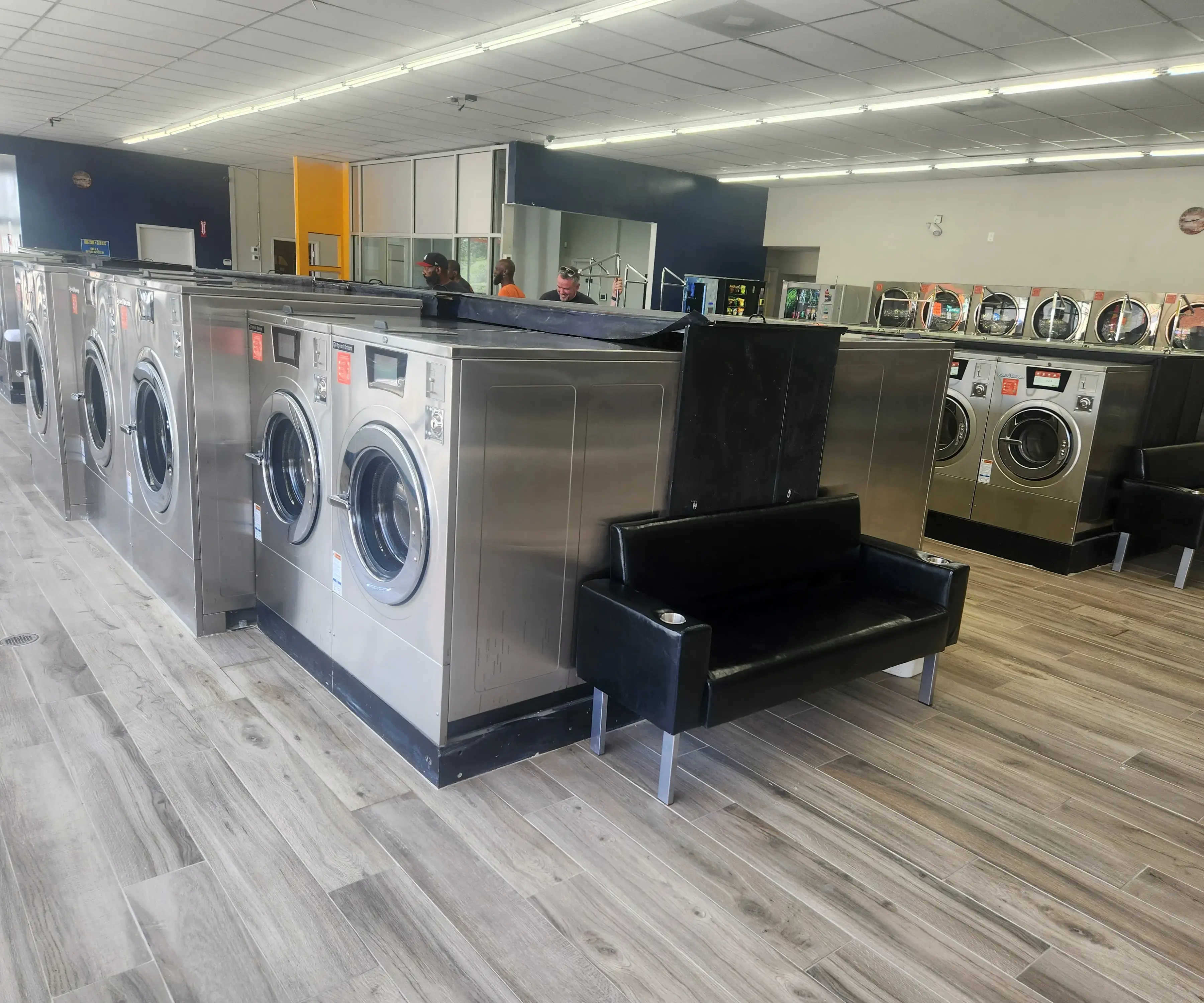 Splash Laundromat - Image 20