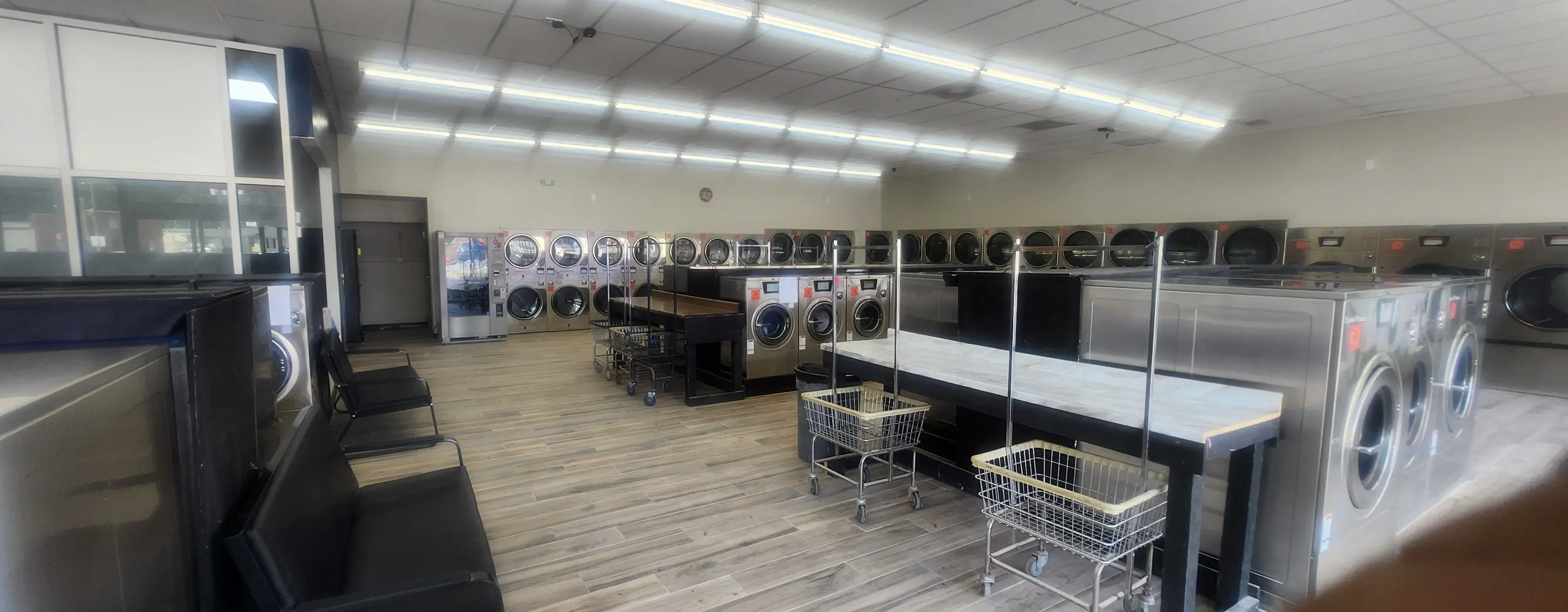 Splash Laundromat thumbnail 7