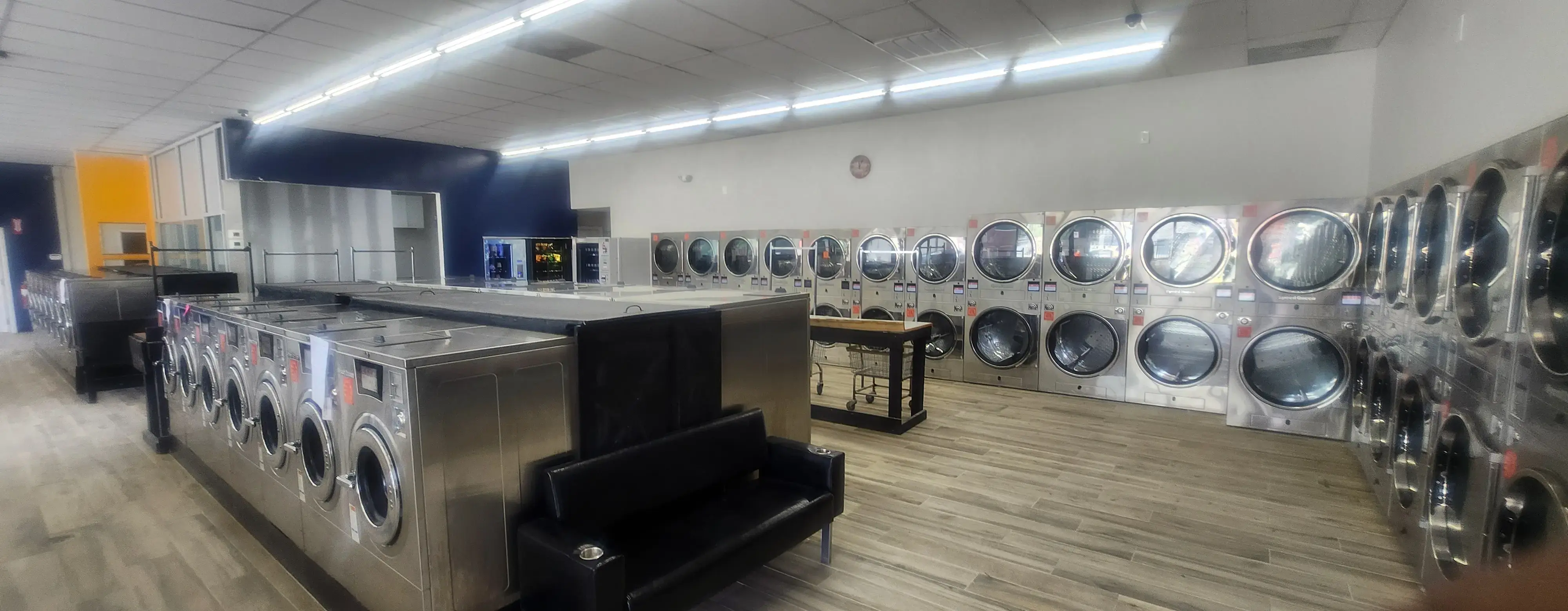 Splash Laundromat - Image 12