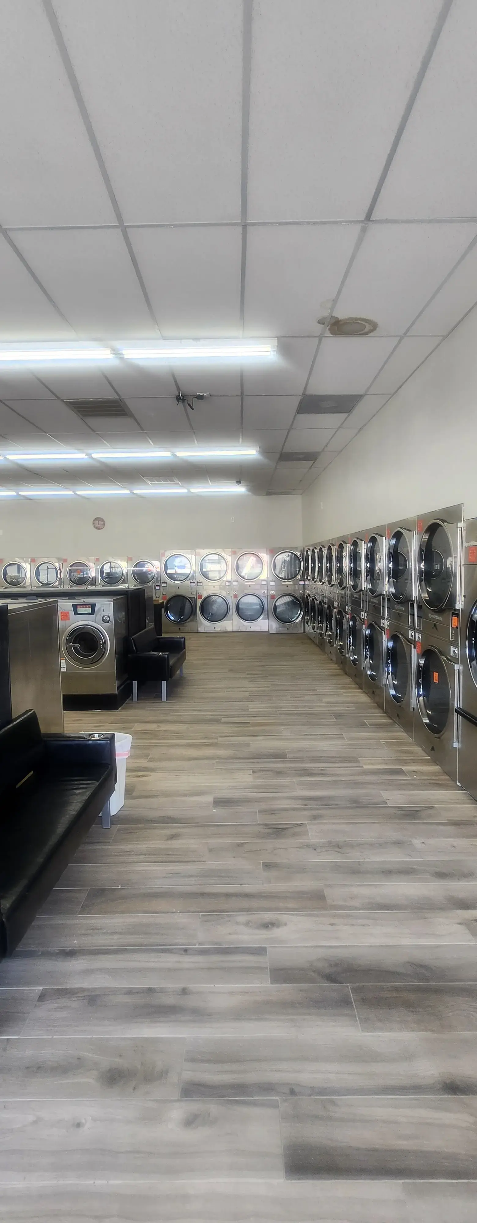 Splash Laundromat - Image 10