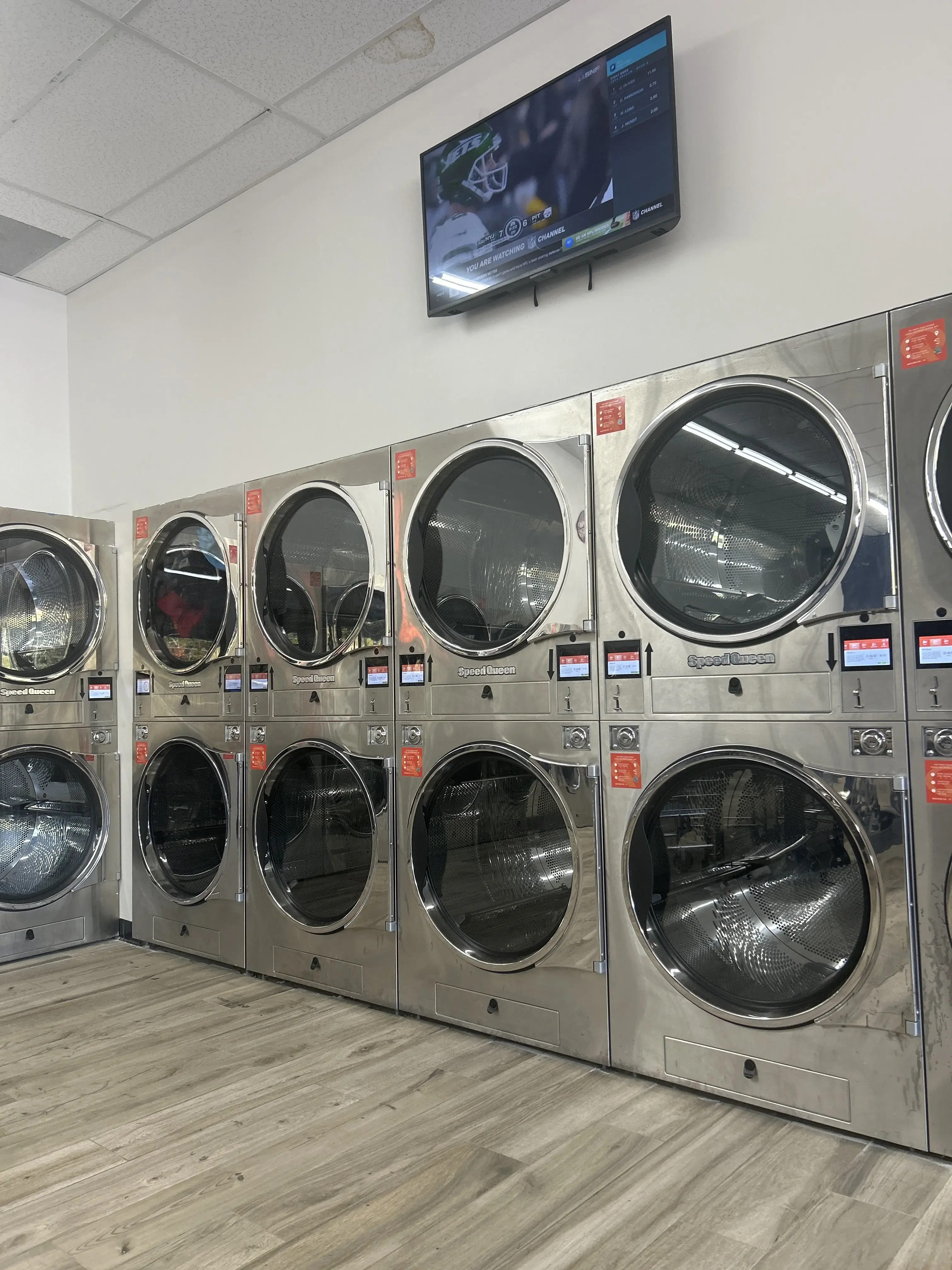 Splash Laundromat thumbnail 5