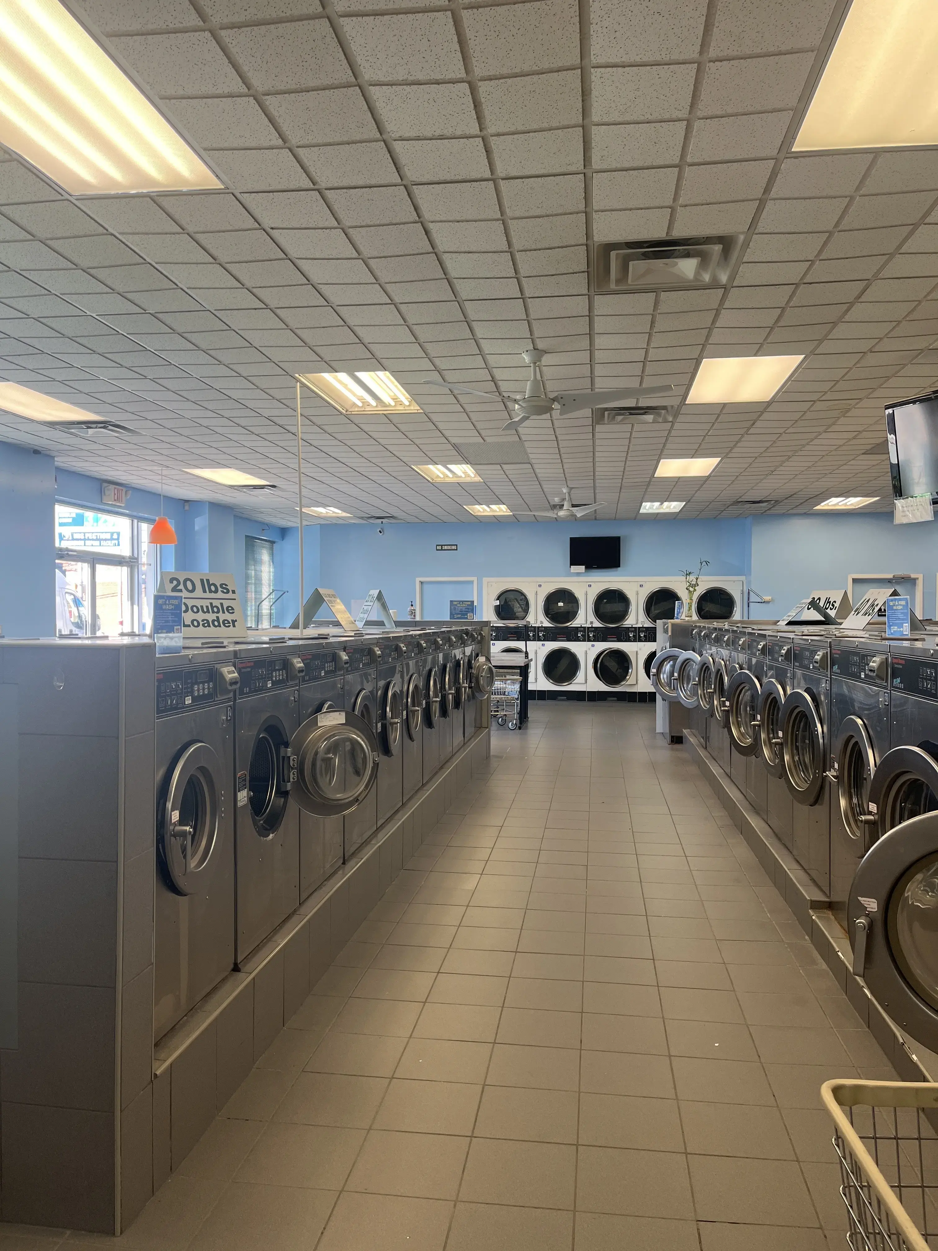 Splash Laundromat thumbnail 13