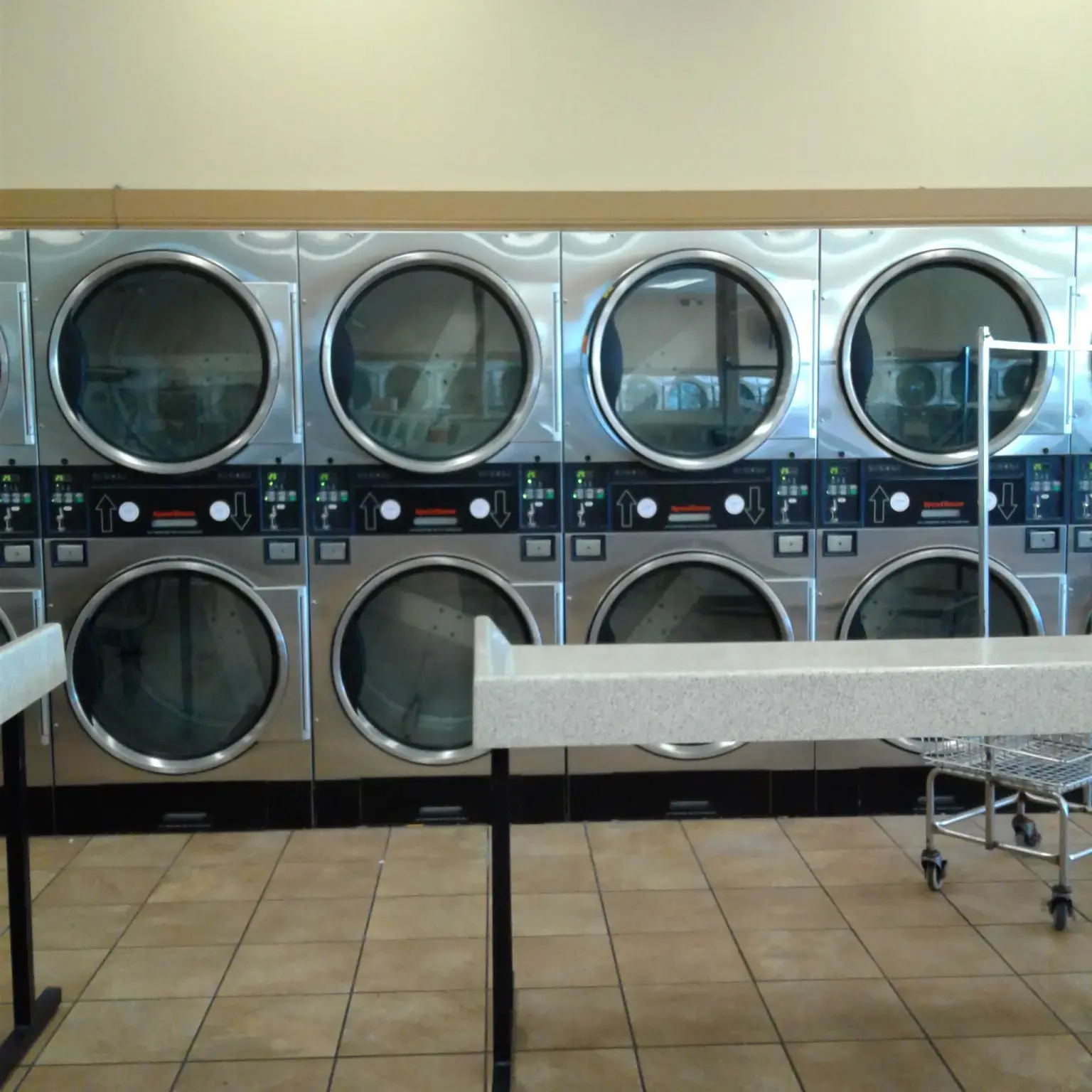 Splash Laundry thumbnail 17