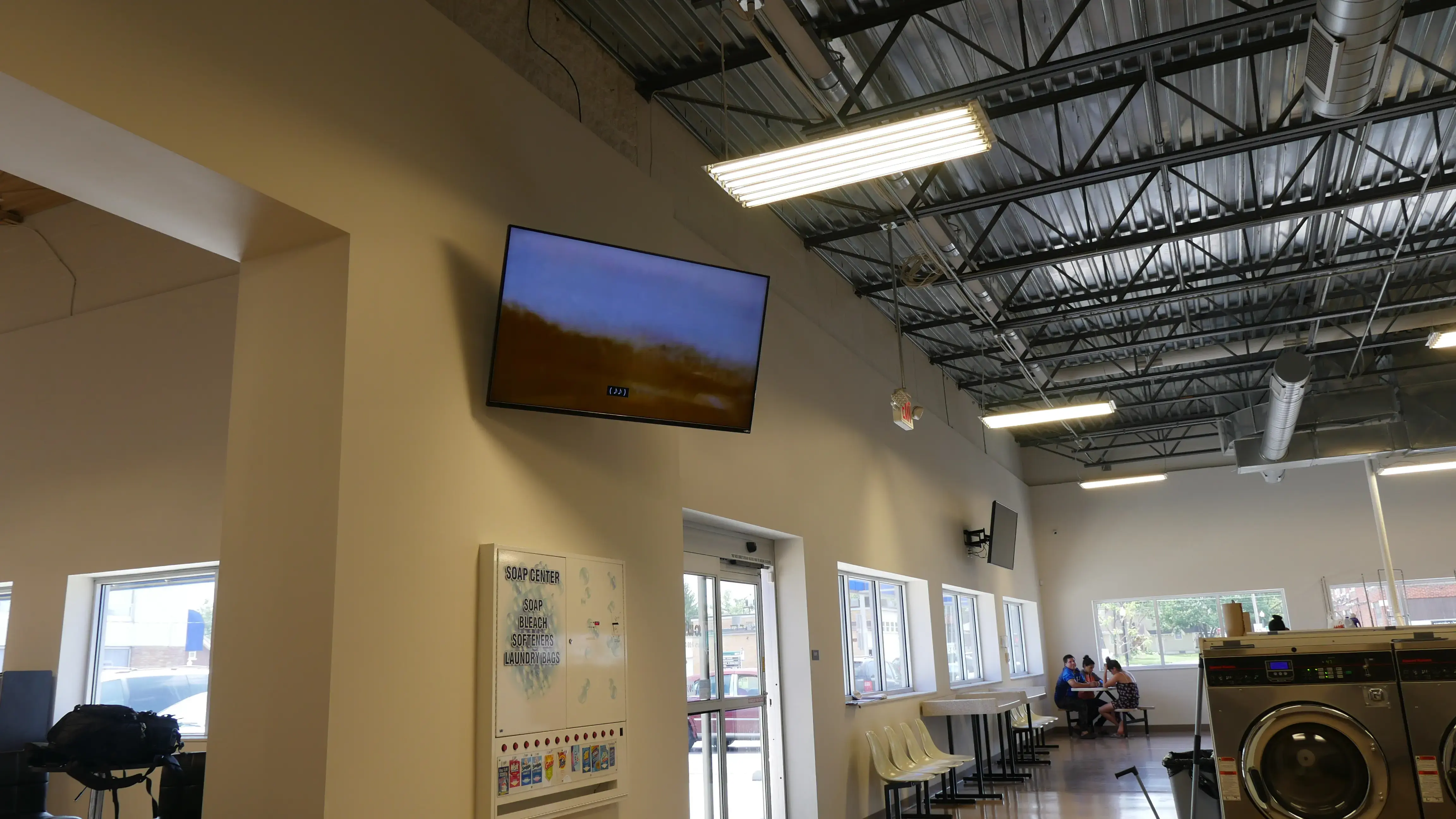 Splash Laundry thumbnail 10