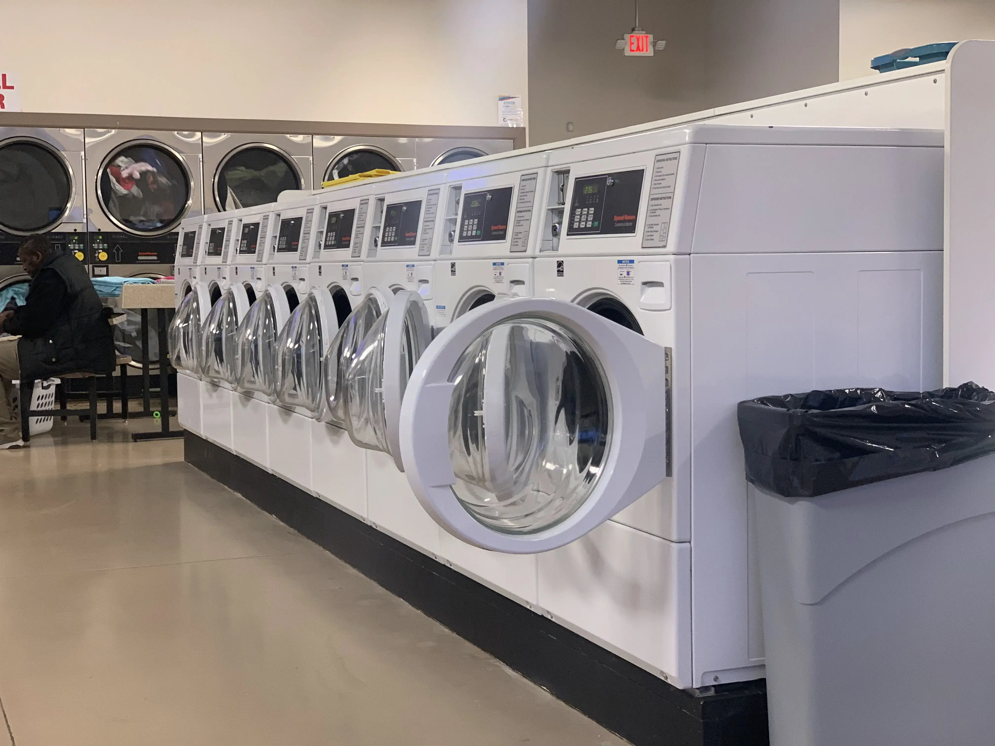 Splash Laundry thumbnail 2