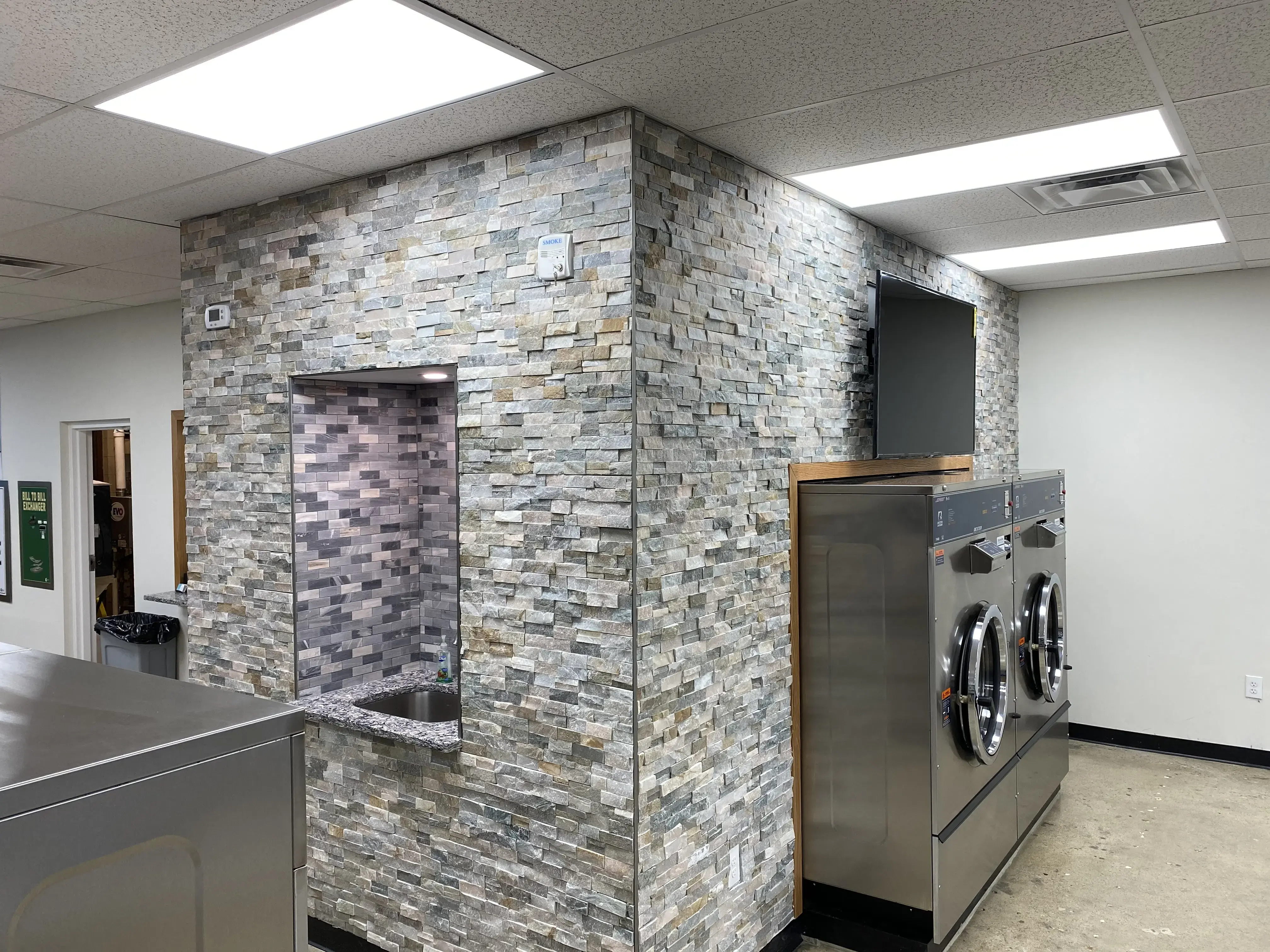 Splash Laundry - Image 12