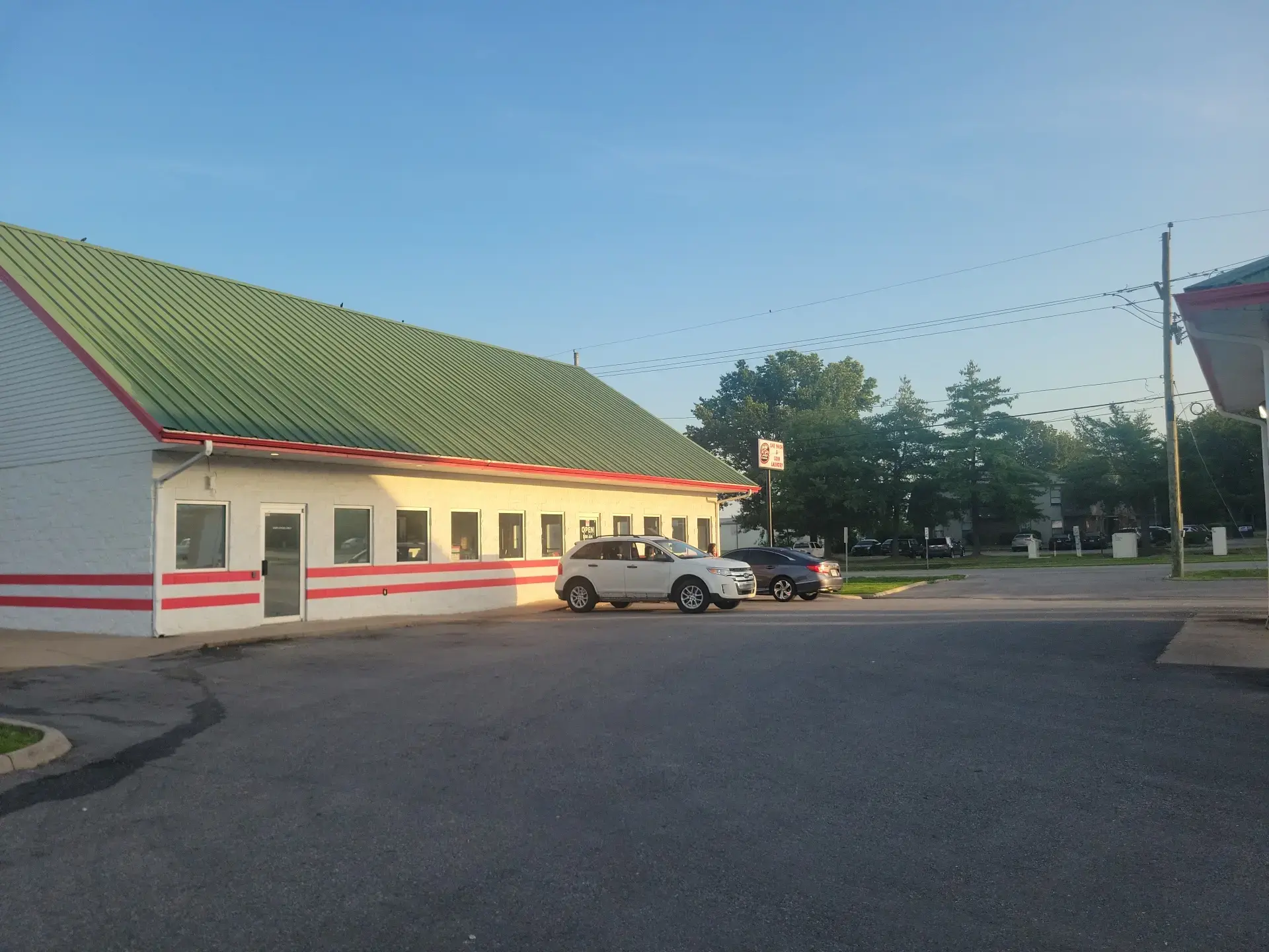 Splash-N-Dash Car Wash and Laundromat location