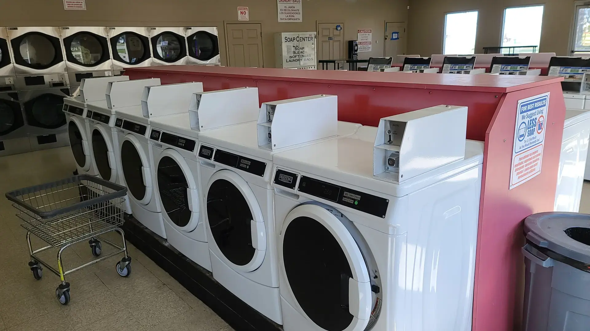 Splash-N-Dash Car Wash and Laundromat - Image 19