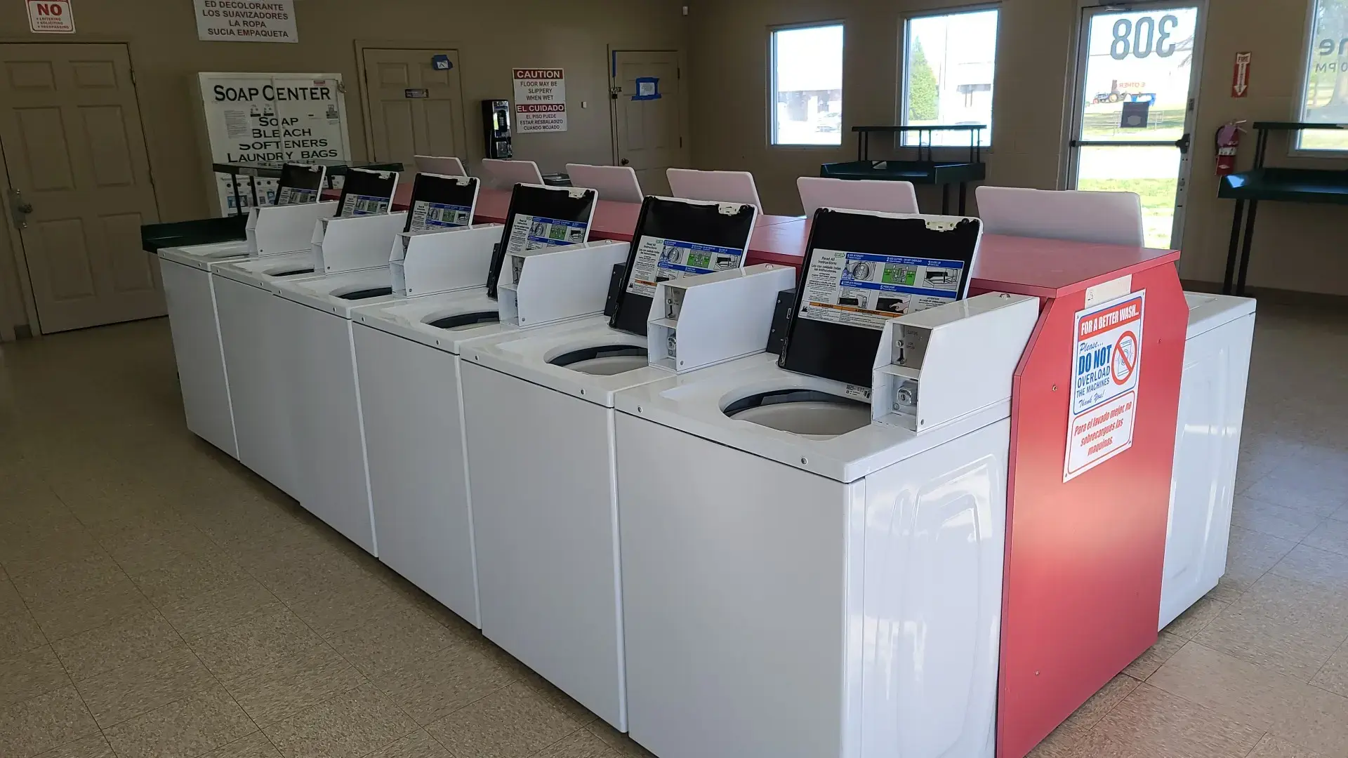 Splash-N-Dash Car Wash and Laundromat - Image 10