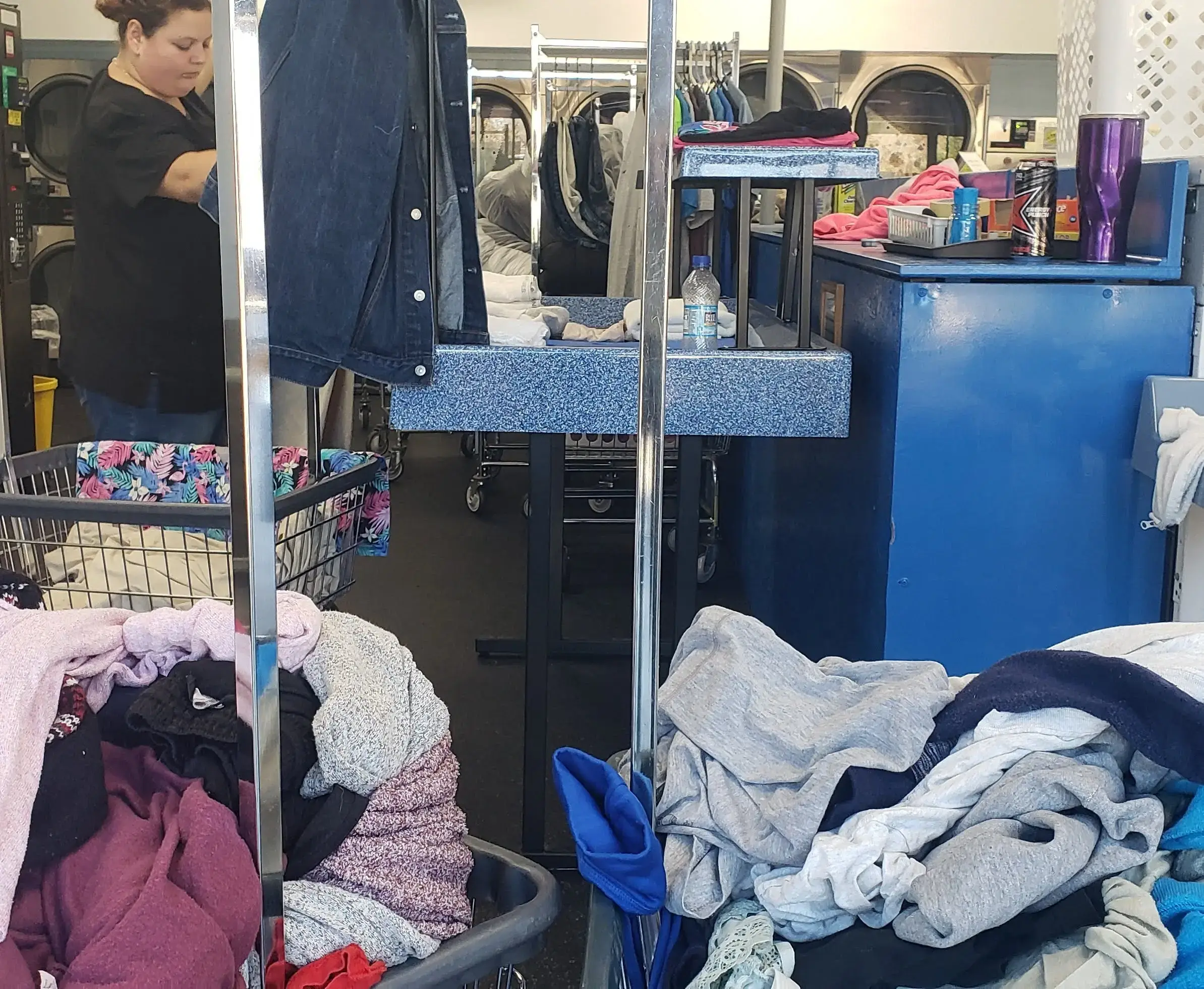 Splish Splash Coin Laundry thumbnail 12
