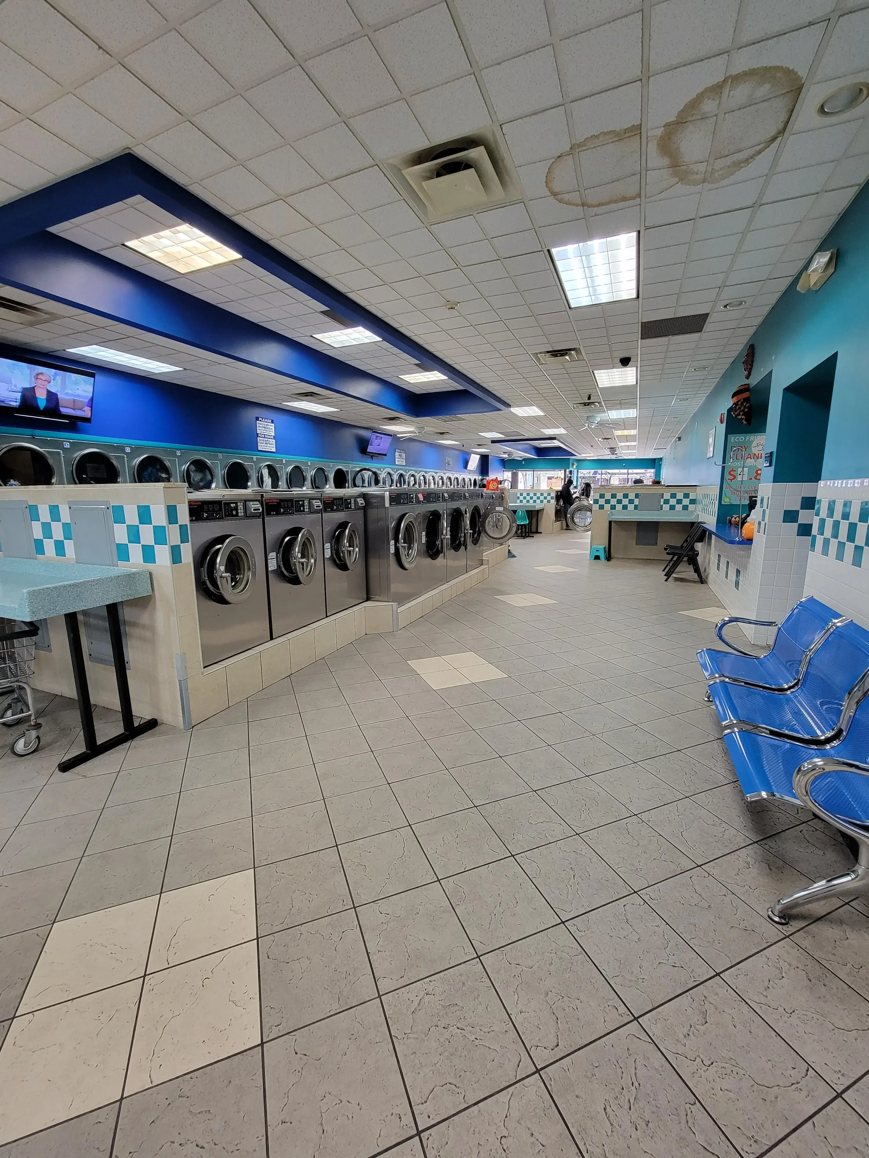 Splish Splash Laundromat thumbnail 3