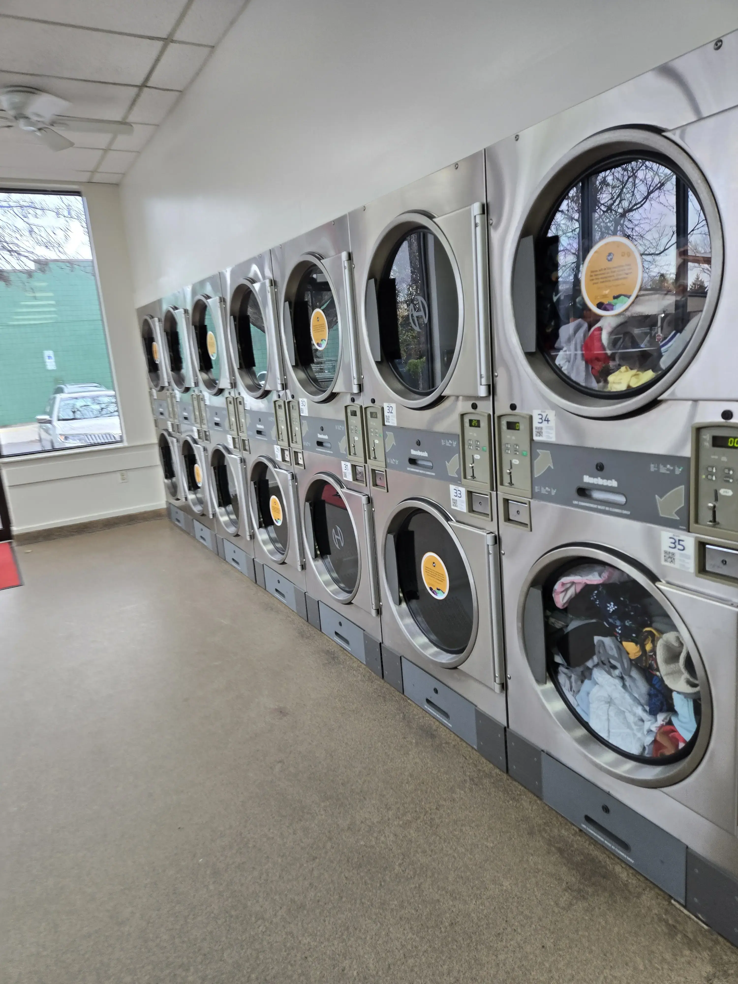 Spot Laundromat - Image 2