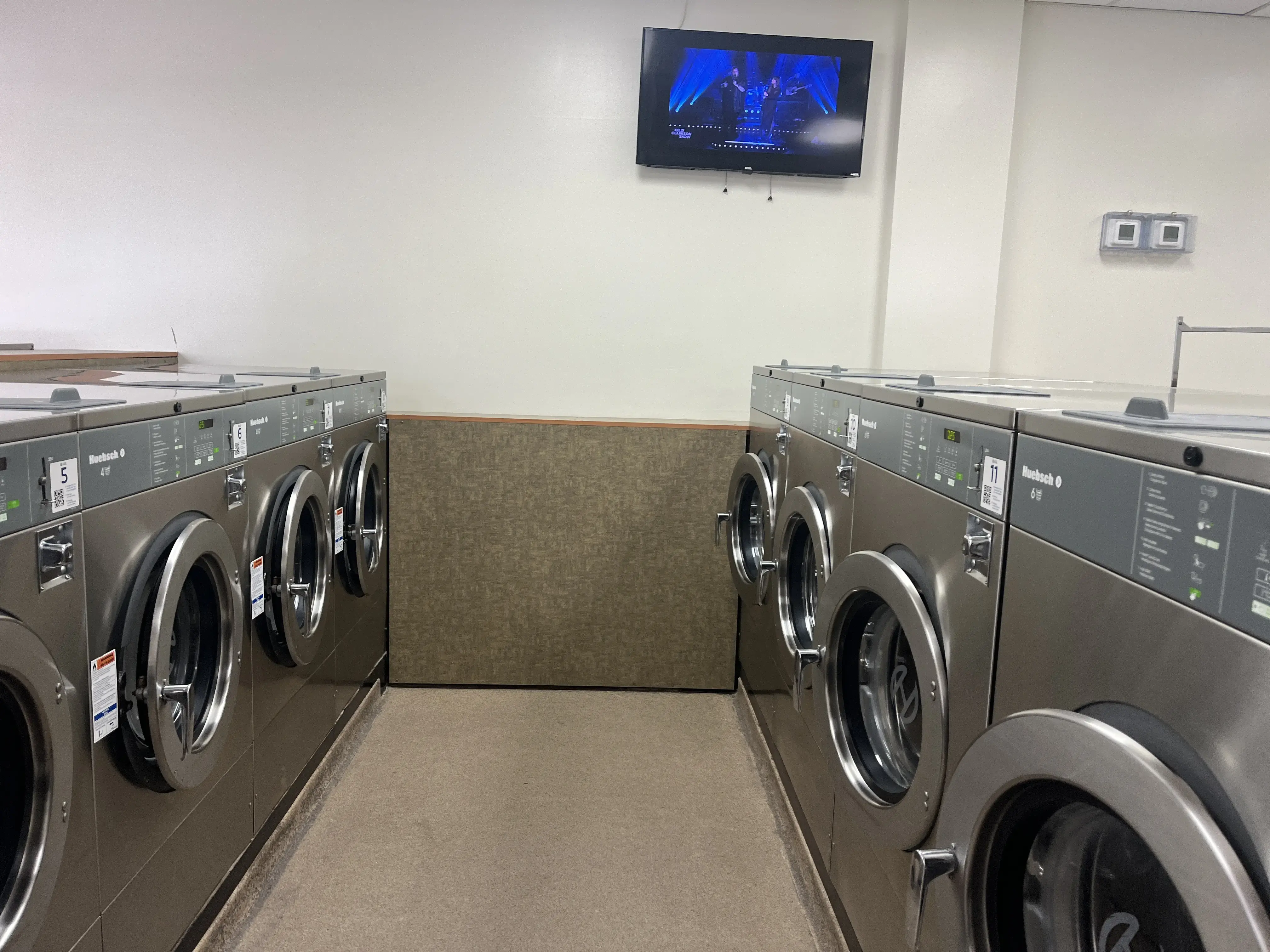 Spot Laundromat - Image 16