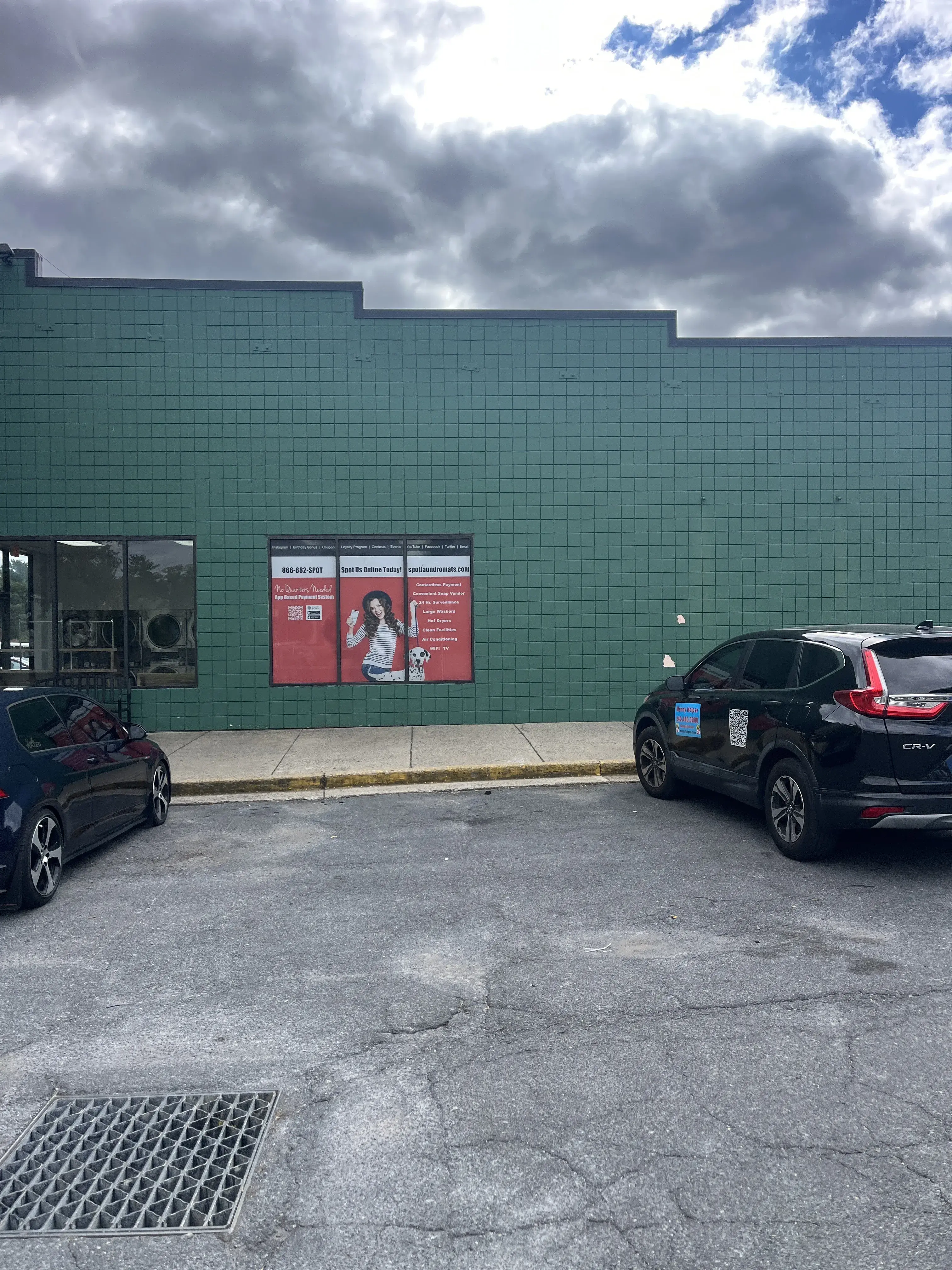 Spot Laundromat - Image 14