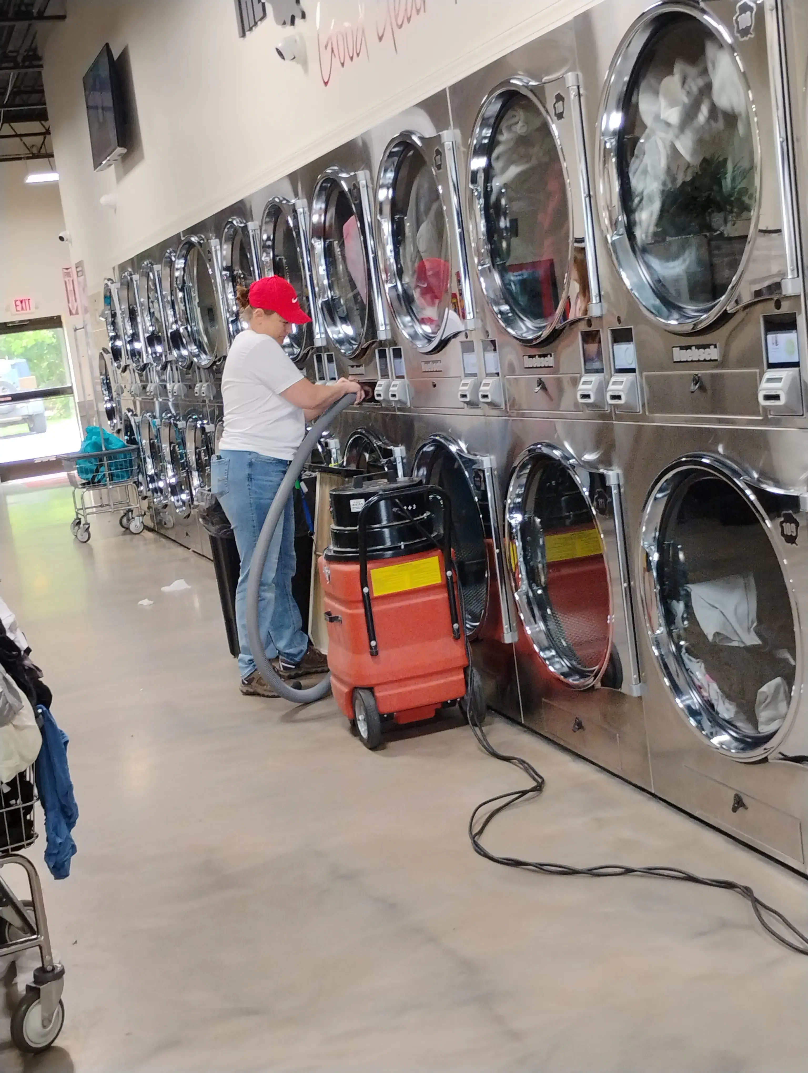 Spot Laundromat thumbnail 2
