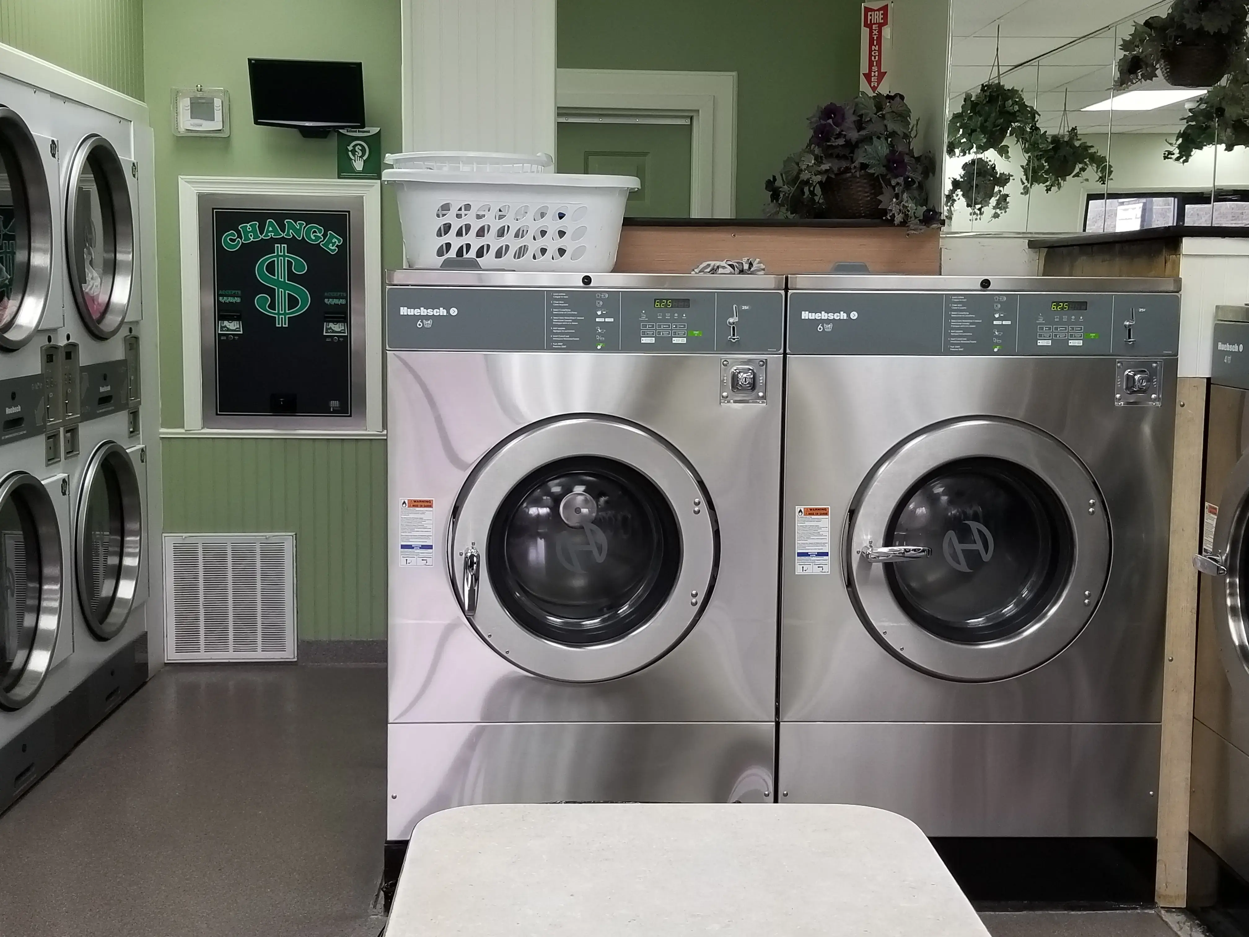 Spot Laundromat - Image 7