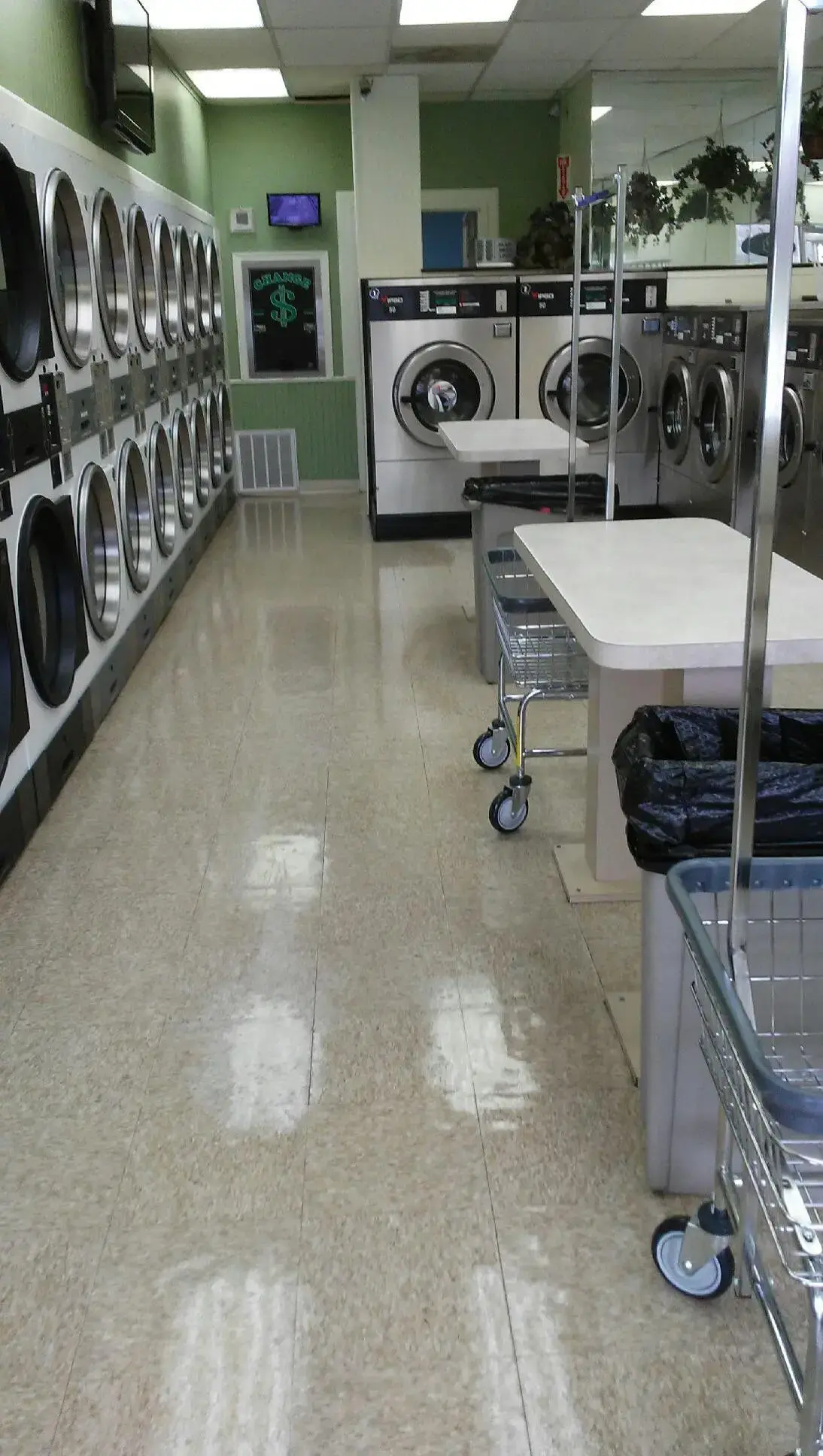 Spot Laundromat thumbnail 4