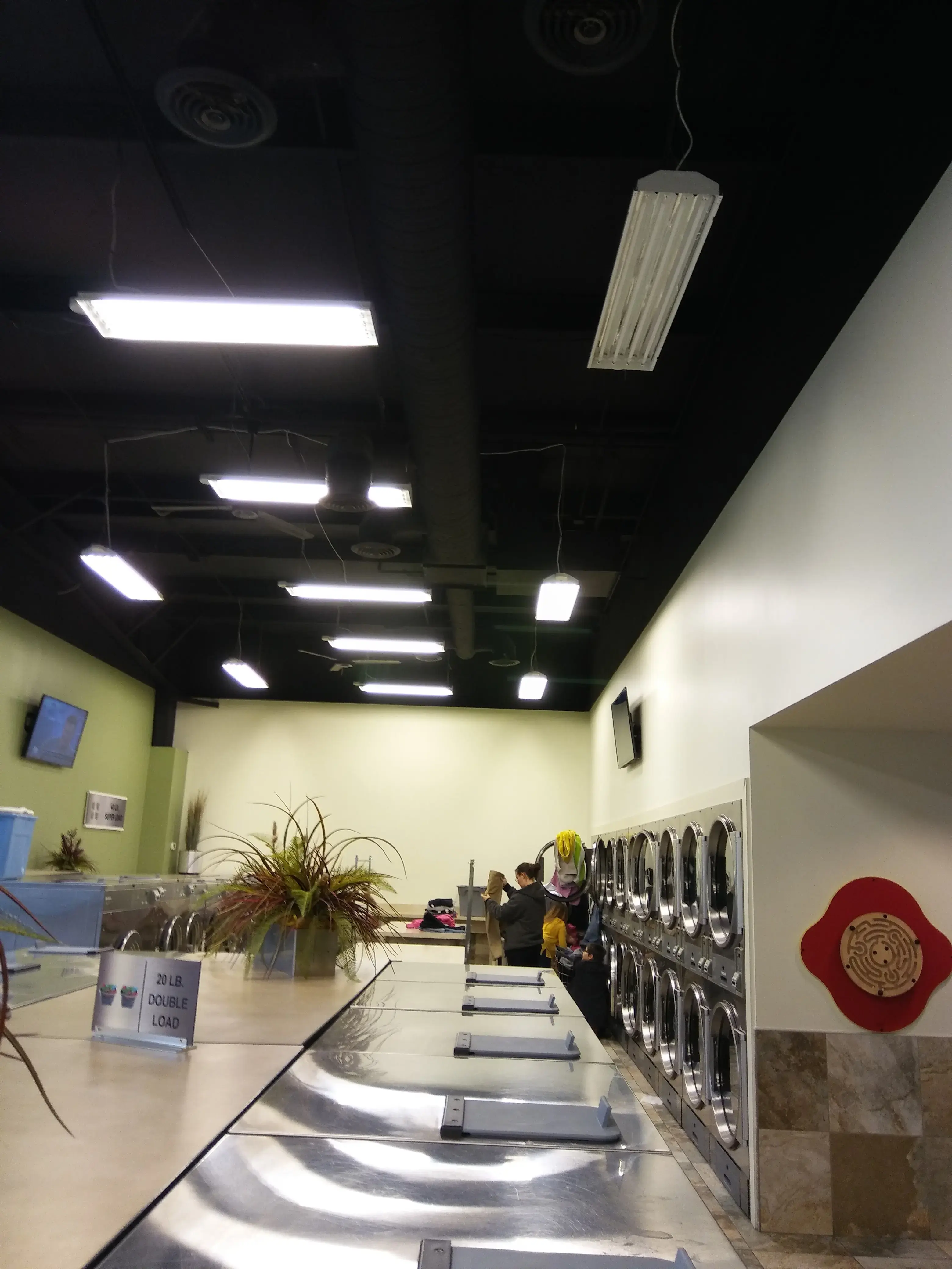 Spot Laundromat thumbnail 15